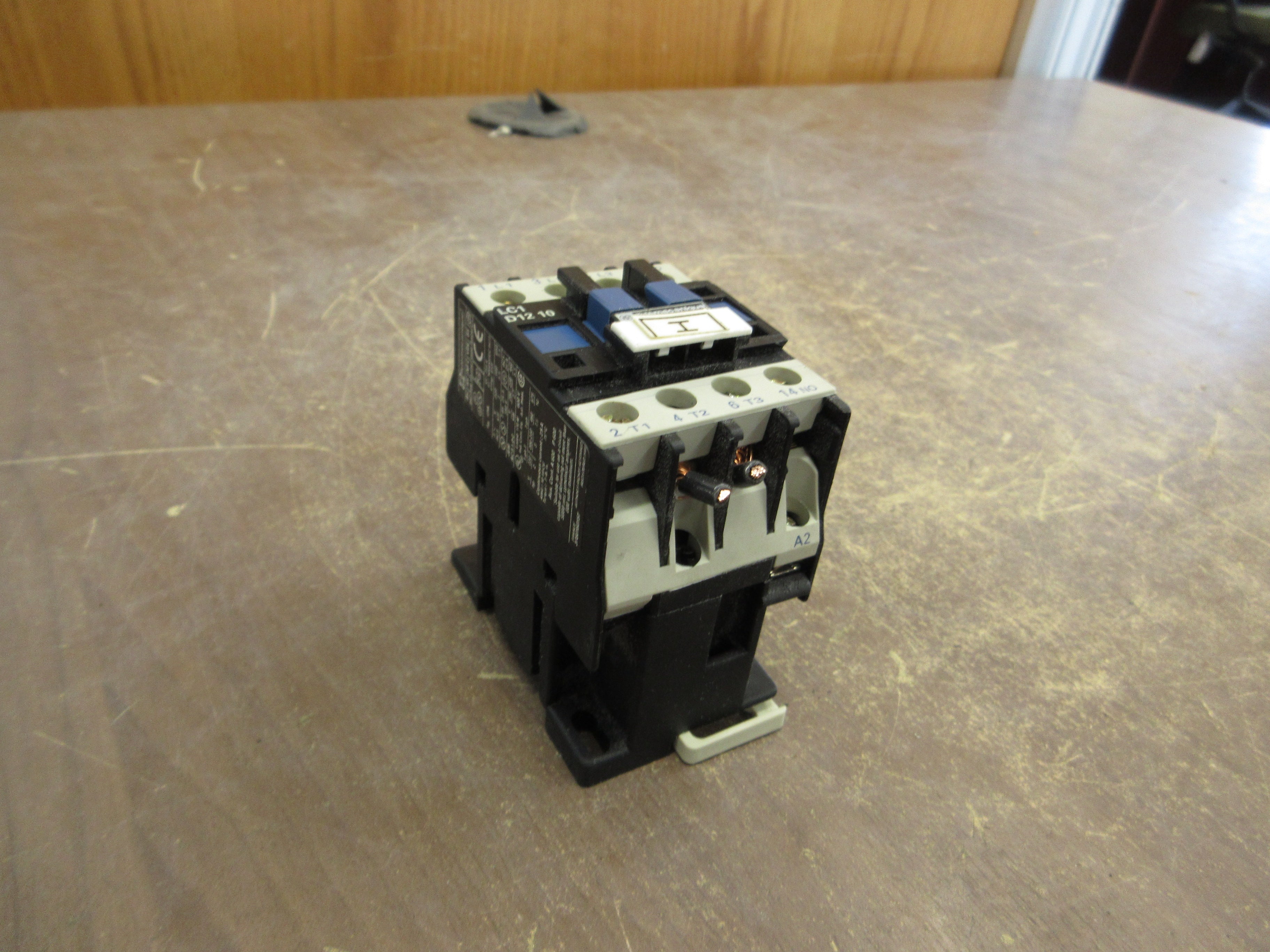 Telemecanique Contactor LC1 D12 10 120V Coil 25A 600V Used