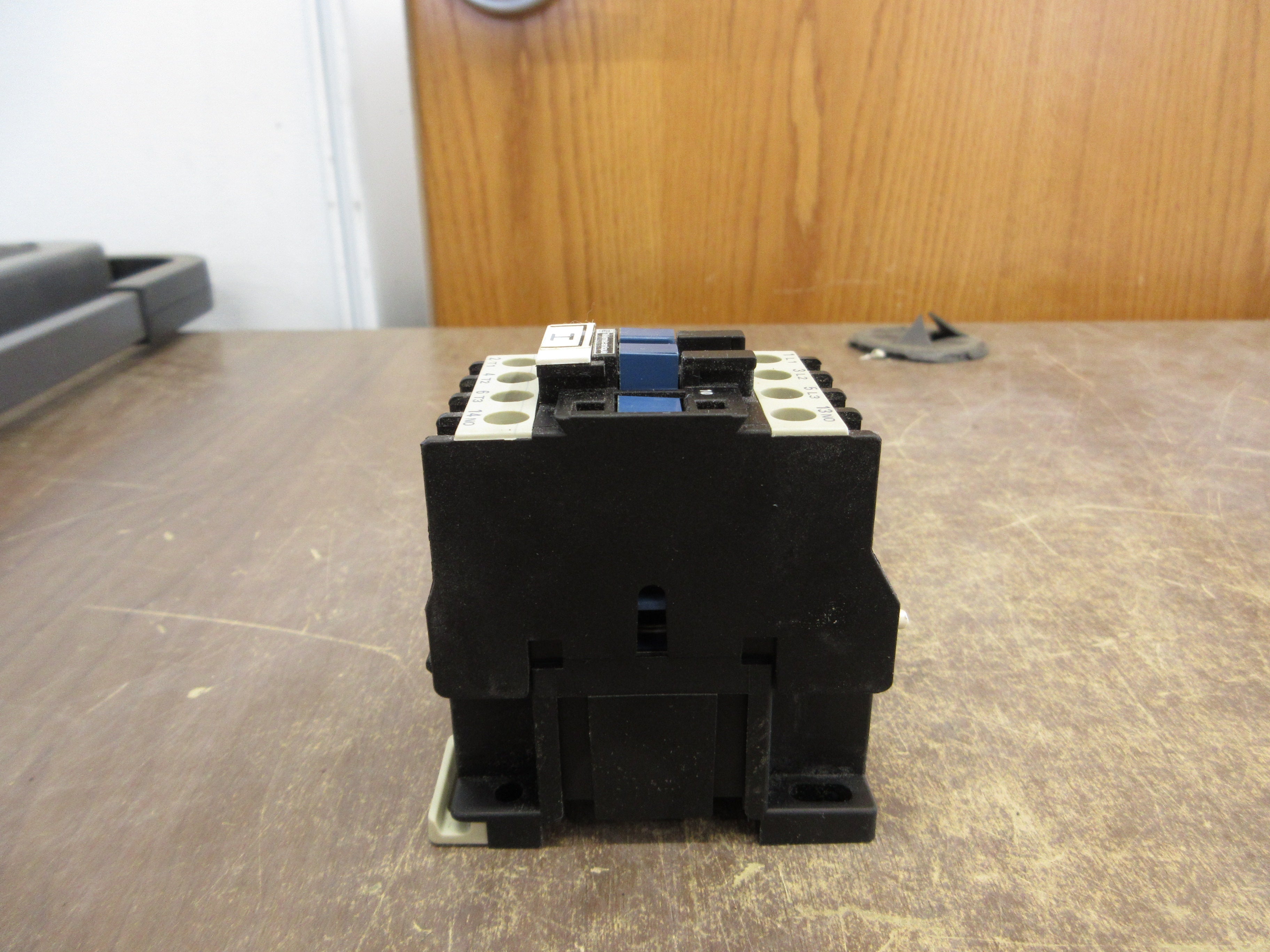 Telemecanique Contactor LC1 D12 10 120V Coil 25A 600V Used