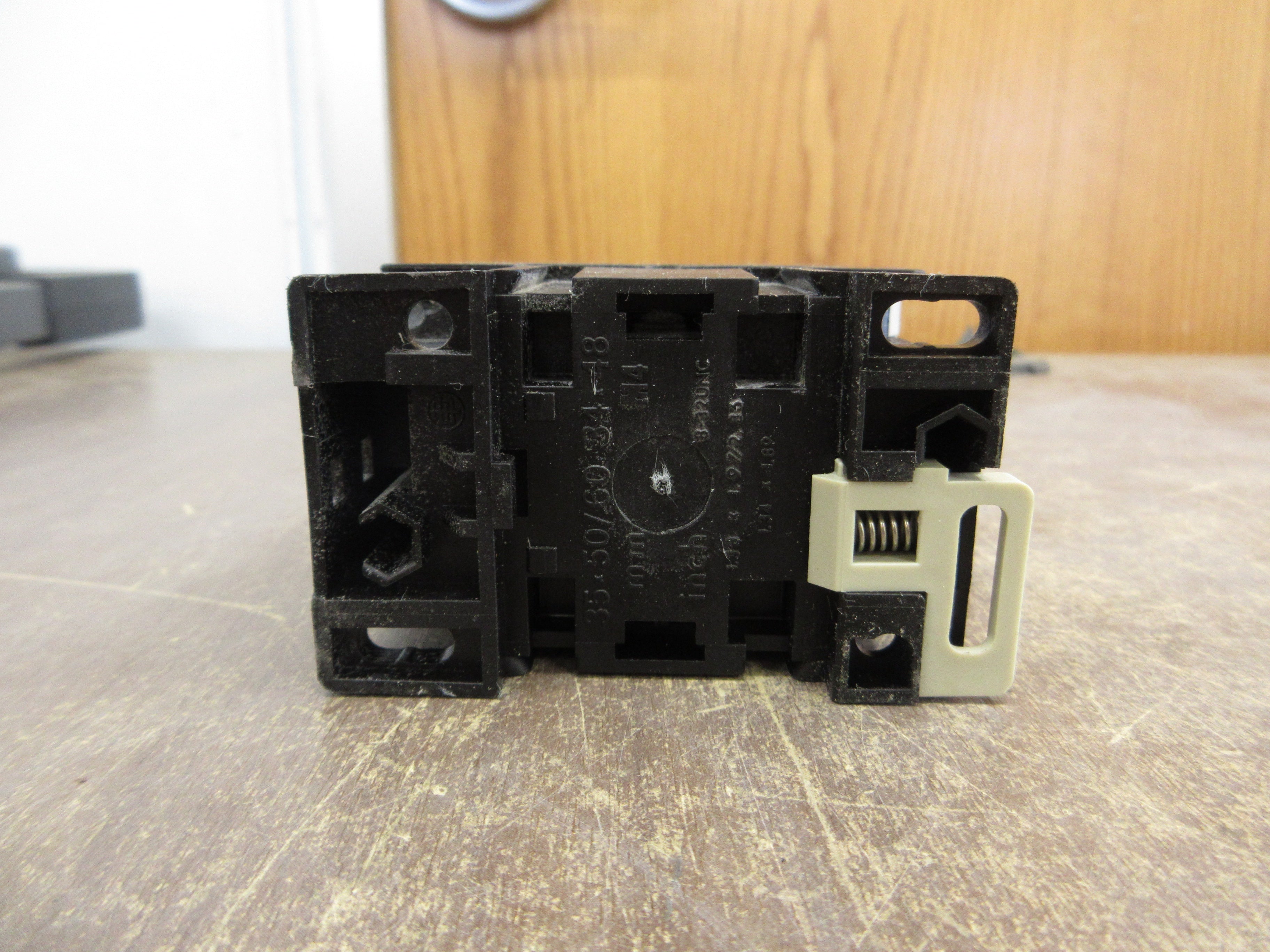 Telemecanique Contactor LC1 D12 10 120V Coil 25A 600V Used