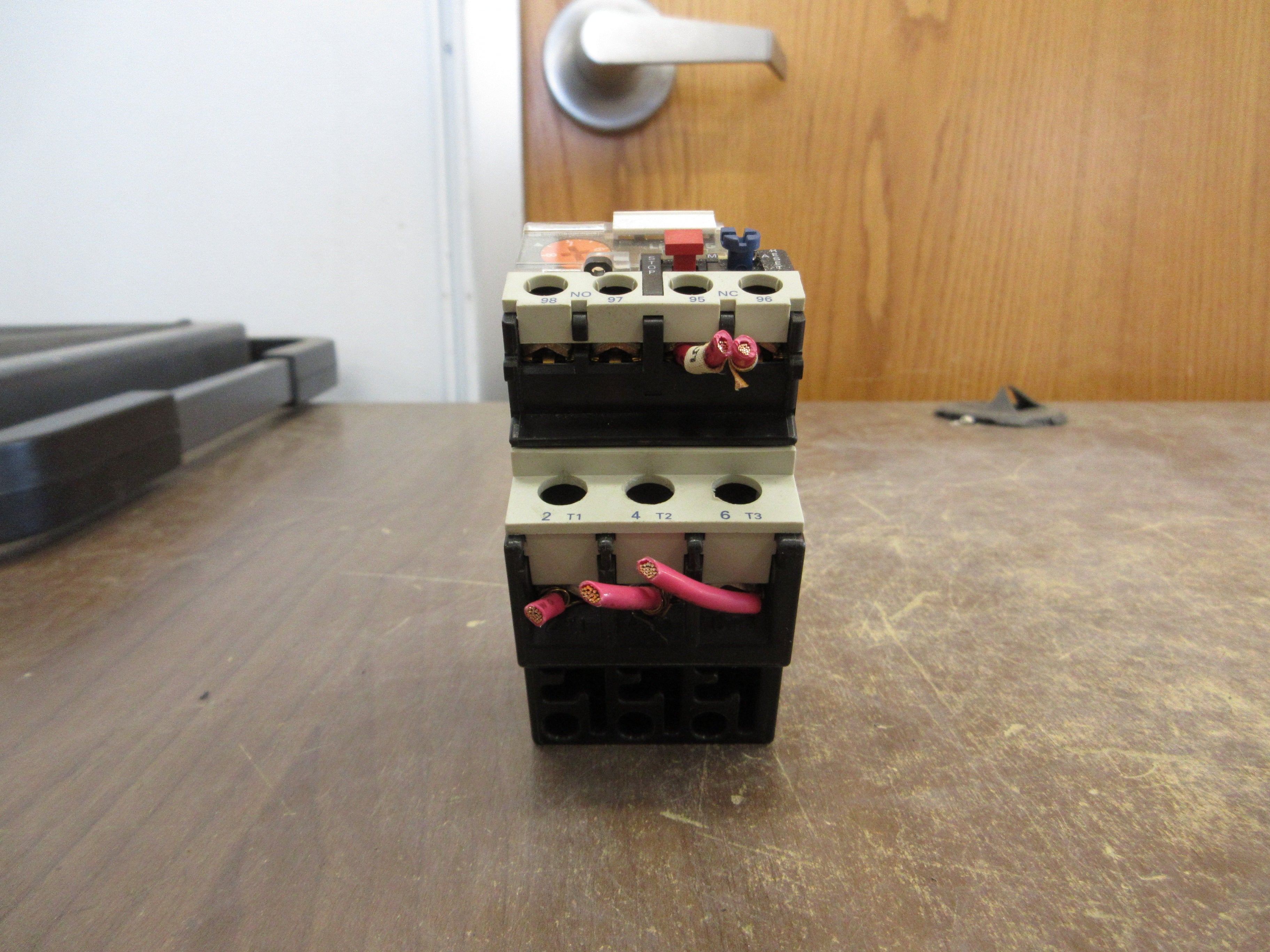 Telemecanique Solid State Overload LR2 D1512 Trip: 5.5-8A Used