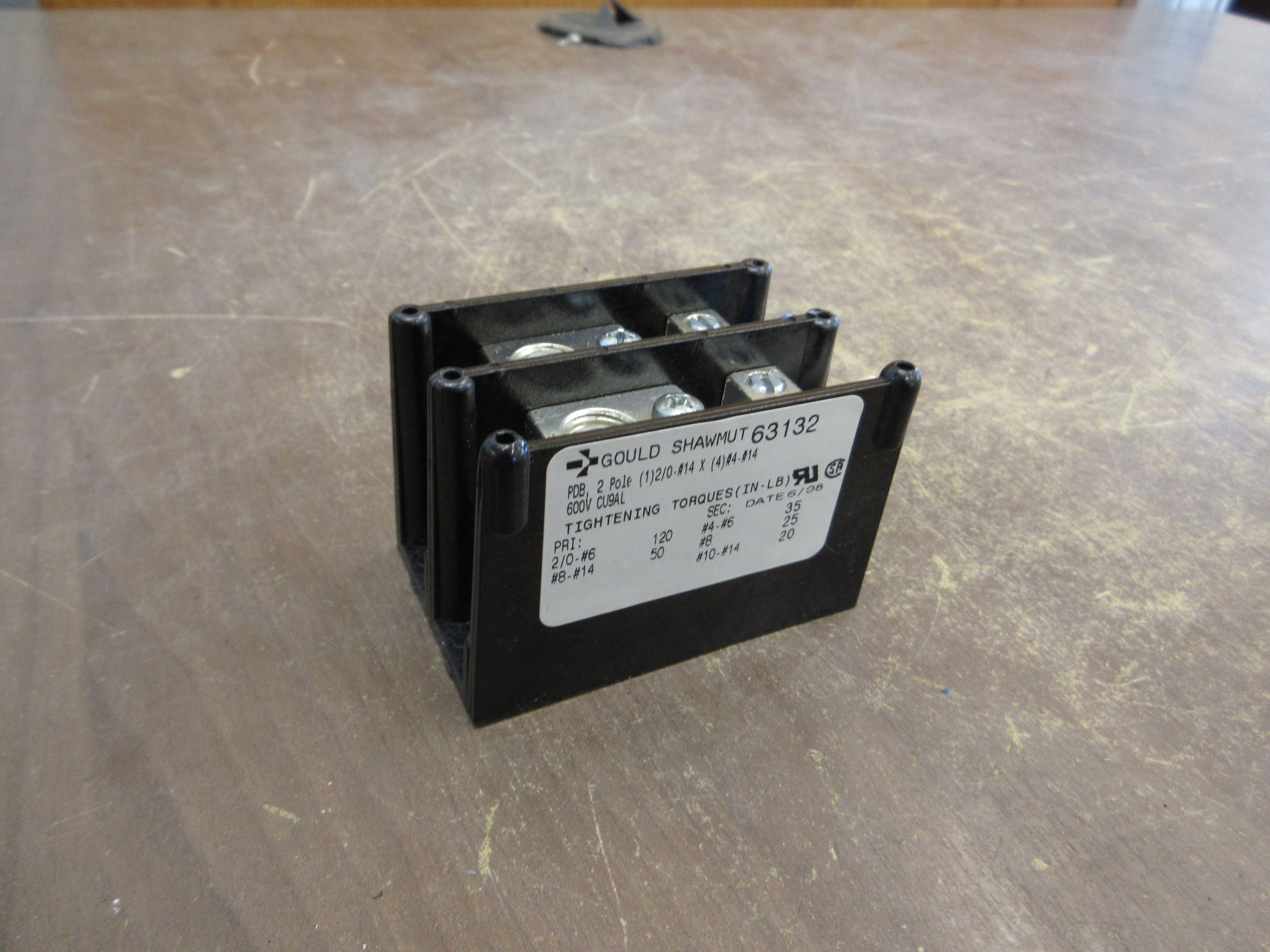 Gould Shawmut Power Distribution Block 63132 2P 600V Used