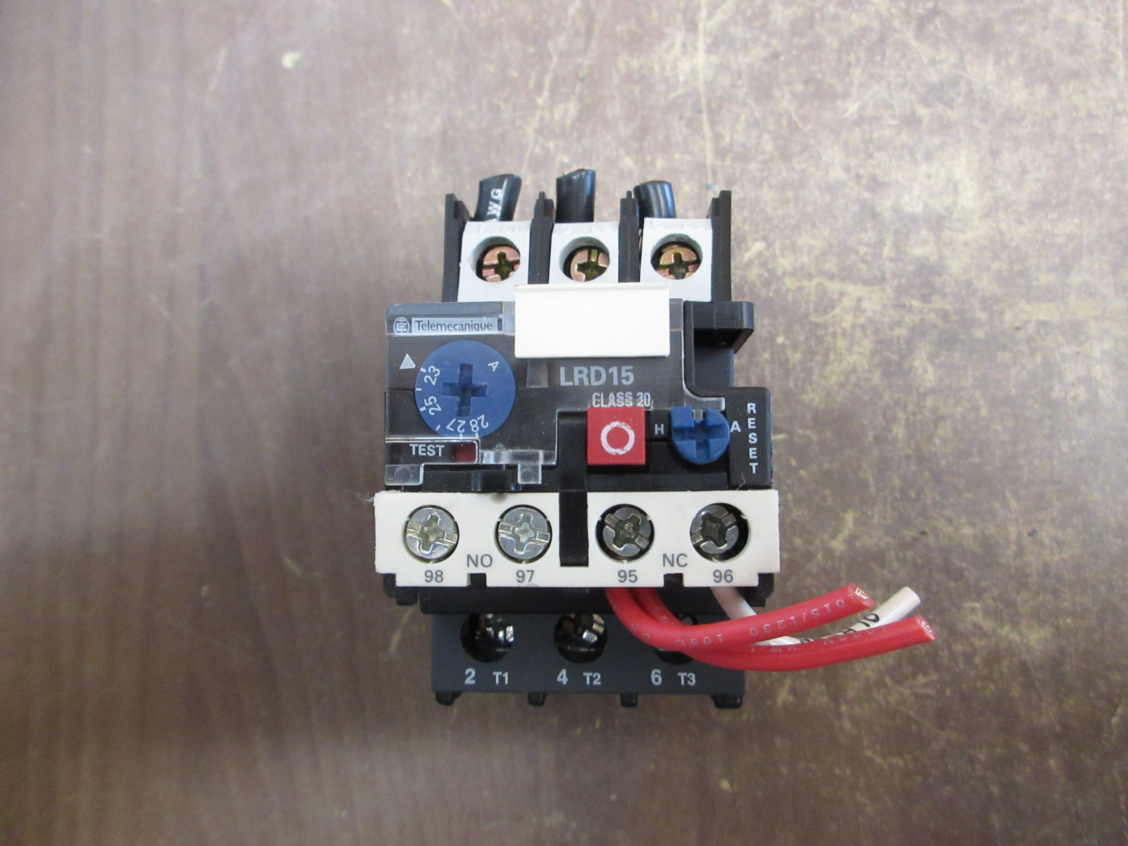 Schneider Electric Solid State Overload LRD1530 Trip: 23-28A w/ DIN-Rail Adapter