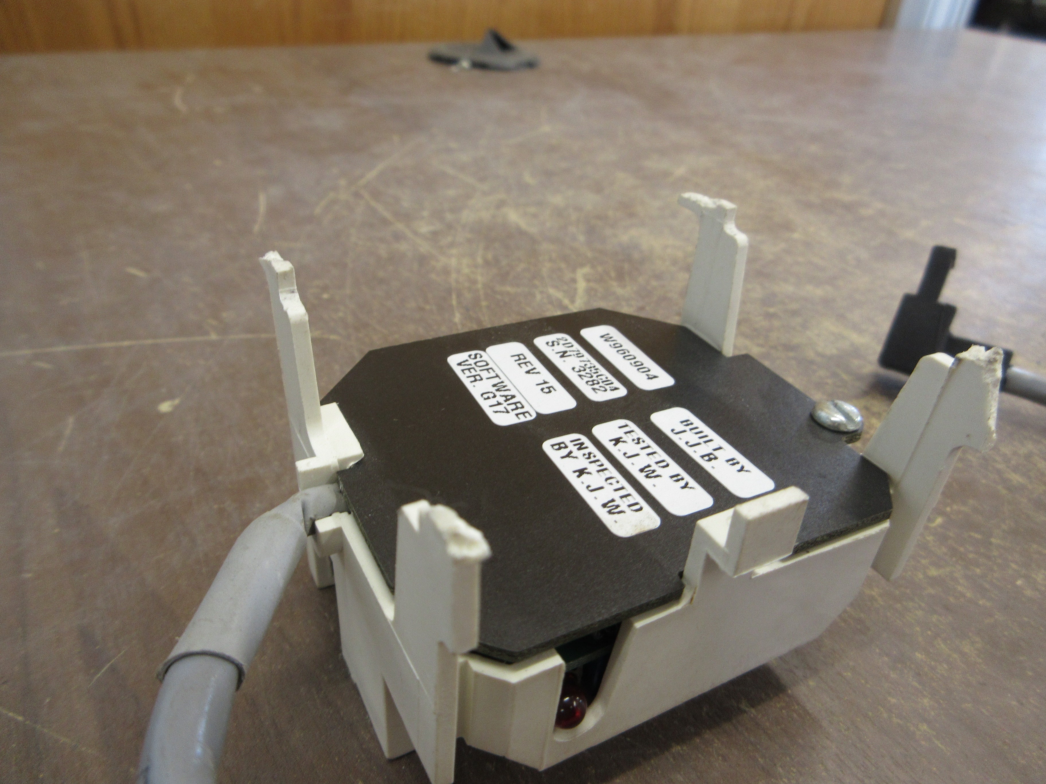 Cutler-Hammer WPONI Module 2D79735C04 Model C 120V 50/60Hz 9600 BAUD Used