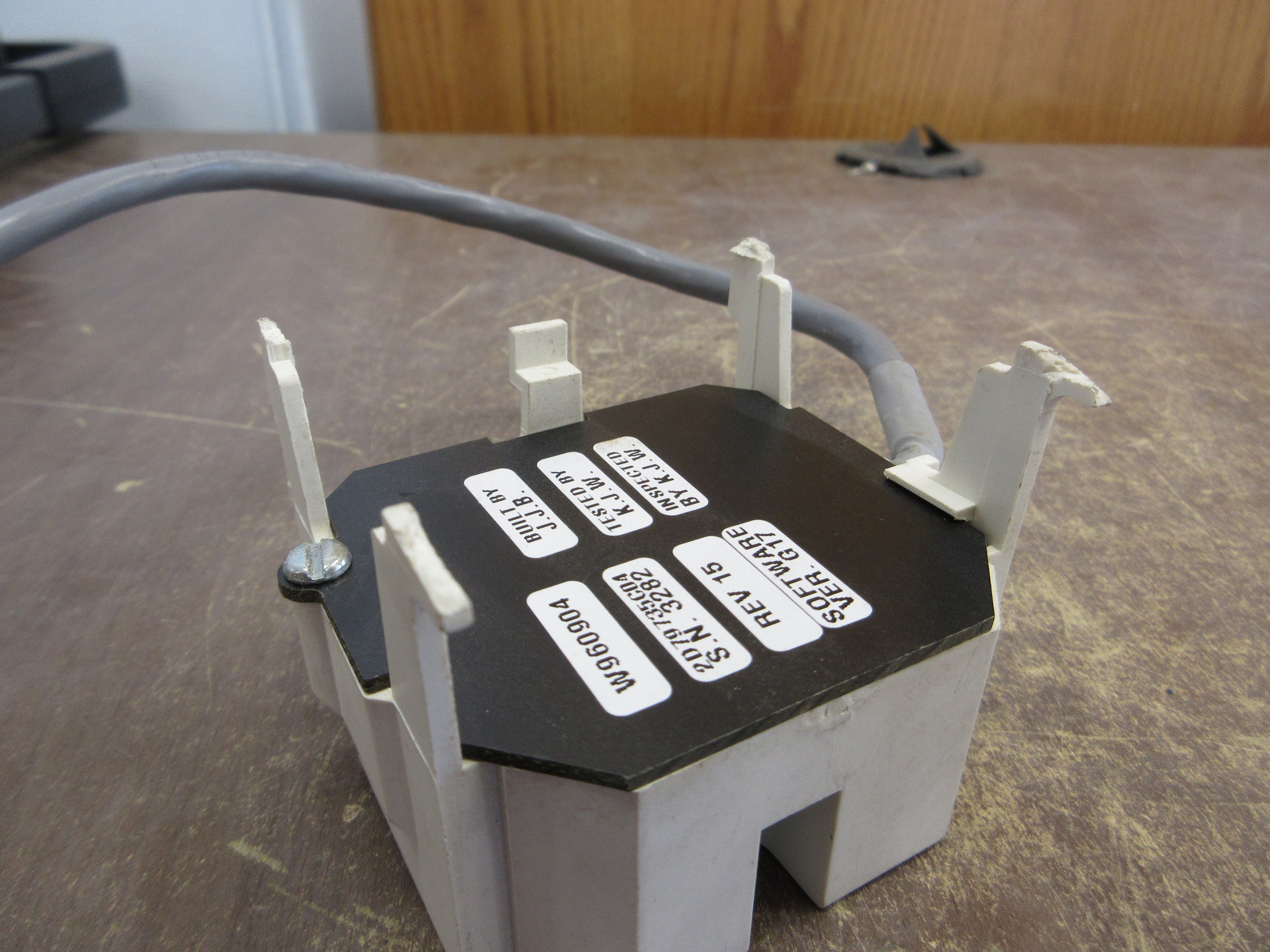 Cutler-Hammer WPONI Module 2D79735C04 Model C 120V 50/60Hz 9600 BAUD Used