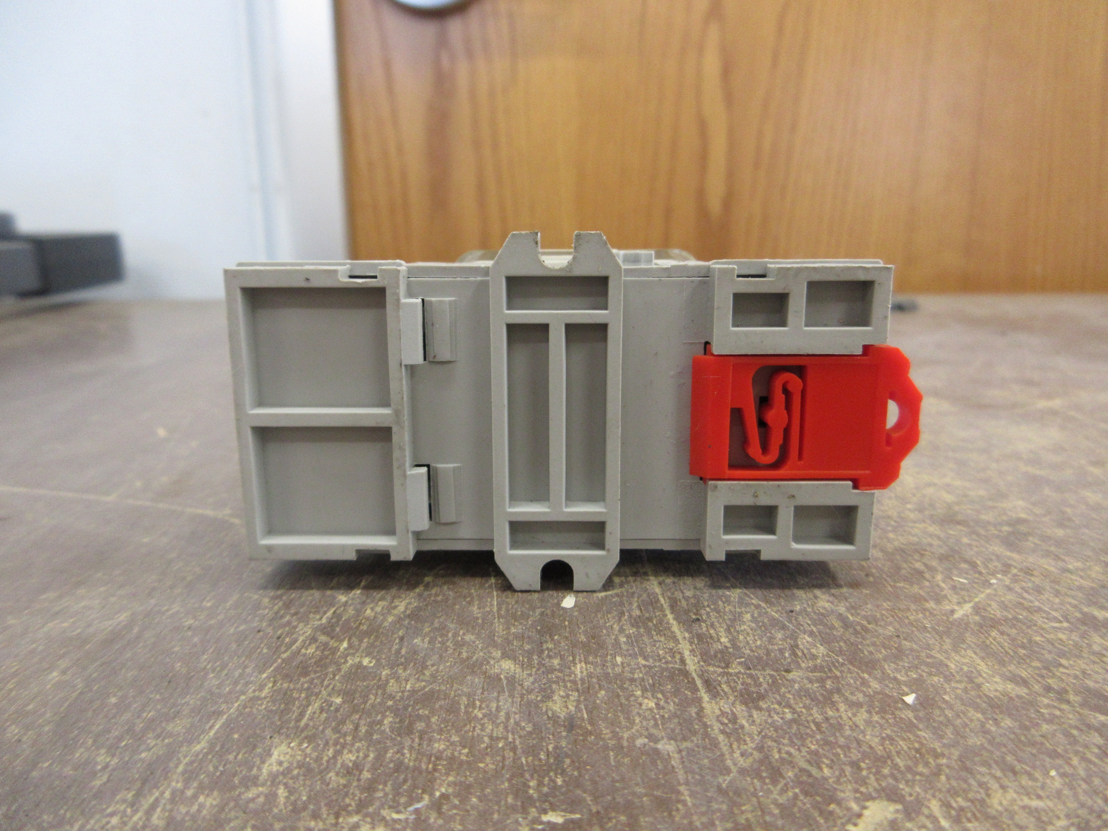Square D Relay 8501KU12V20 120V Coil w/ Base Used
