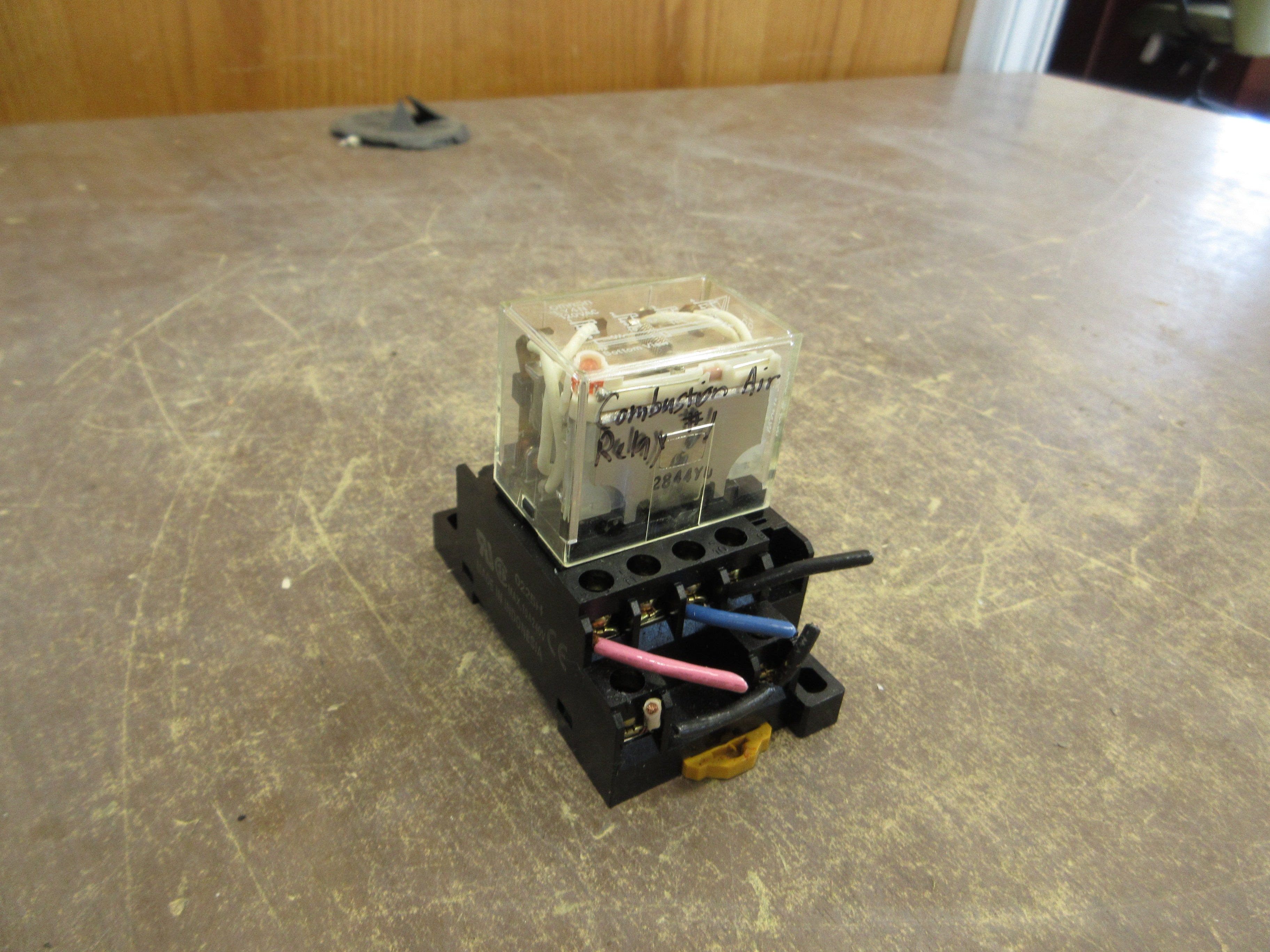 Omron Relay LY4N 120V Coil w/ Base Used