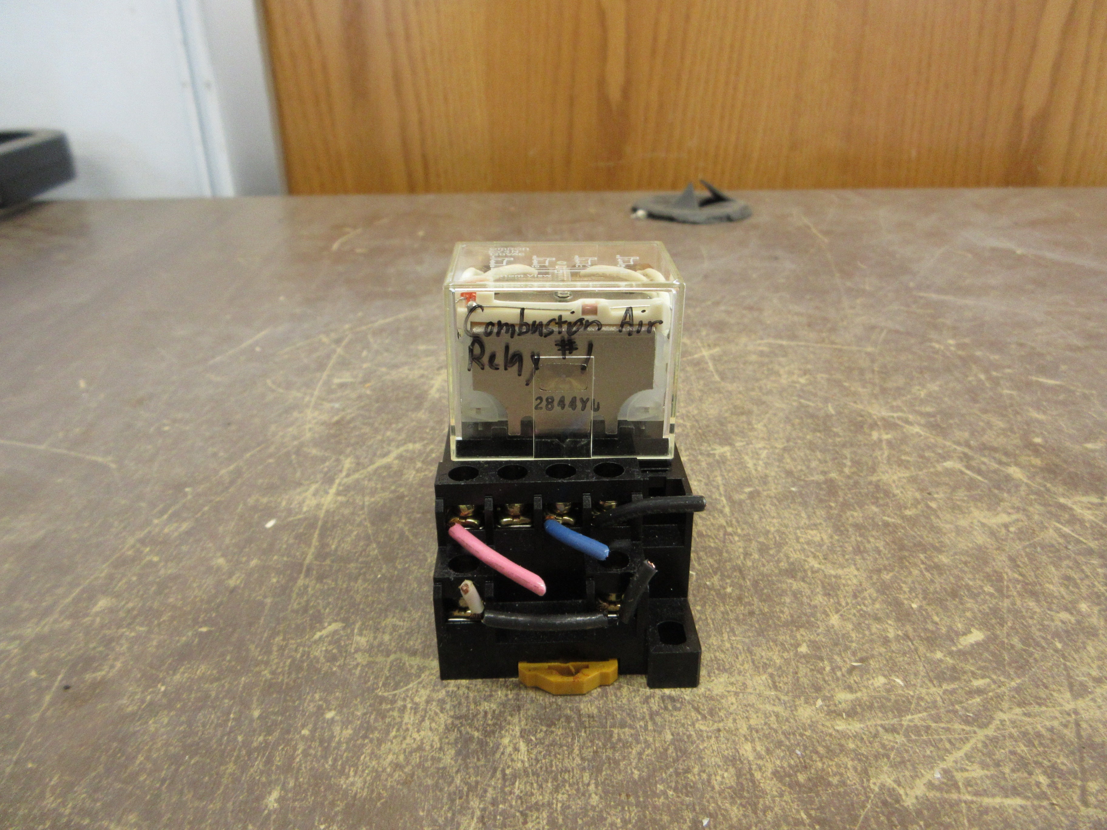 Omron Relay LY4N 120V Coil w/ Base Used