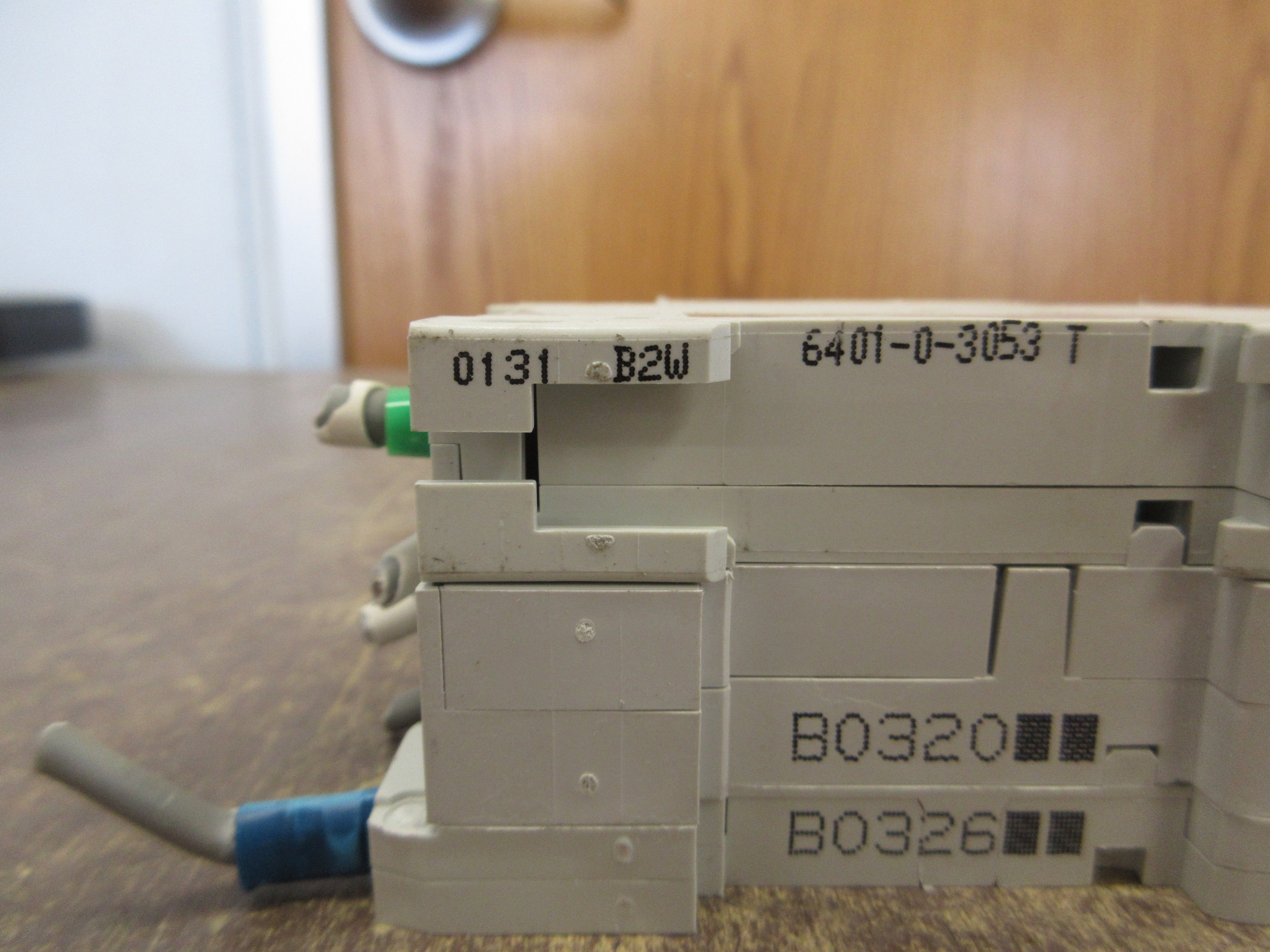 Merlin Gerin Multi 9 C60N Circuit Breaker 17417 30A 277V 1P w/ (2) Adder Poles
