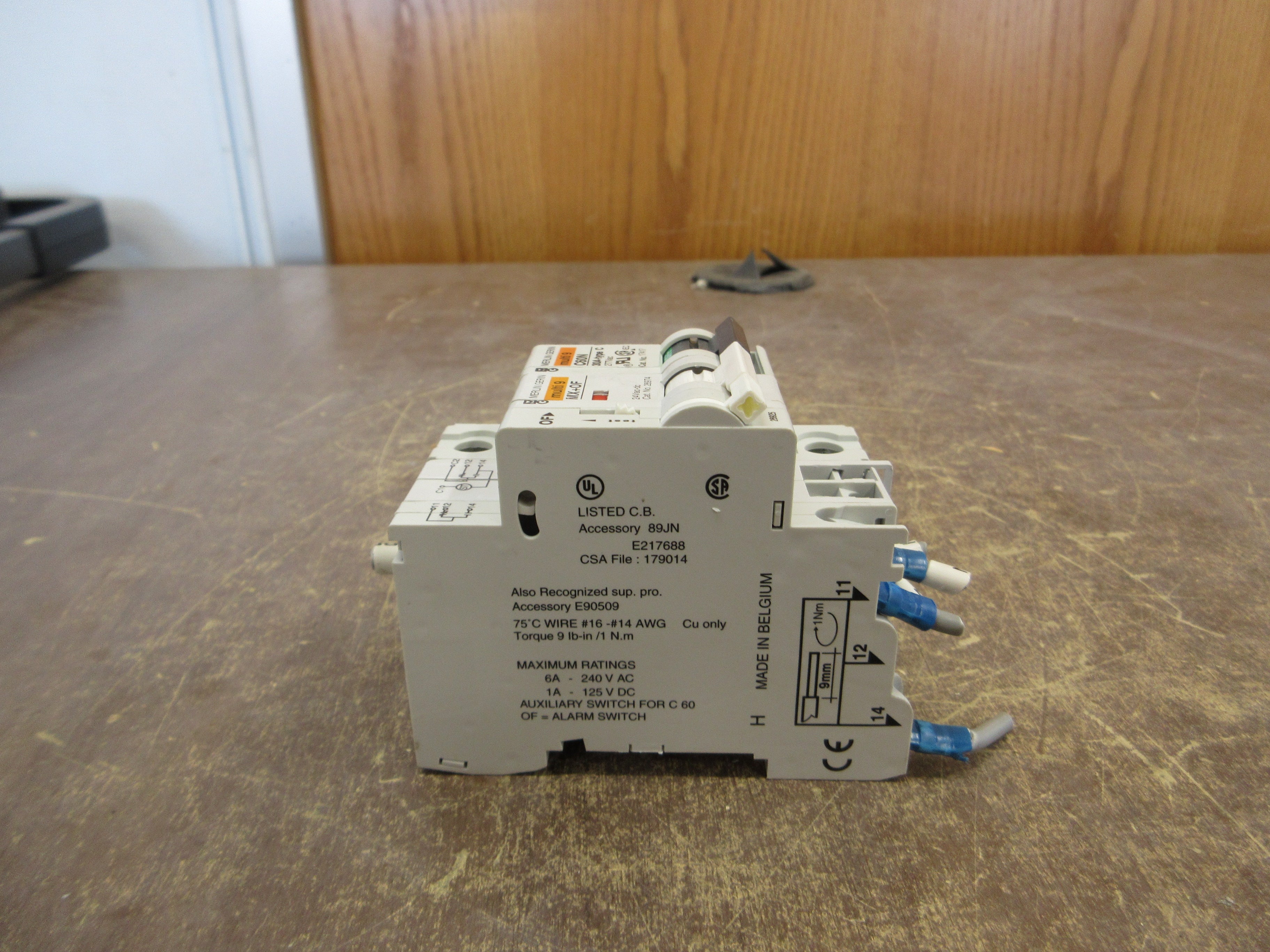 Merlin Gerin Multi 9 C60N Circuit Breaker 17417 30A 277V 1P w/ (2) Adder Poles