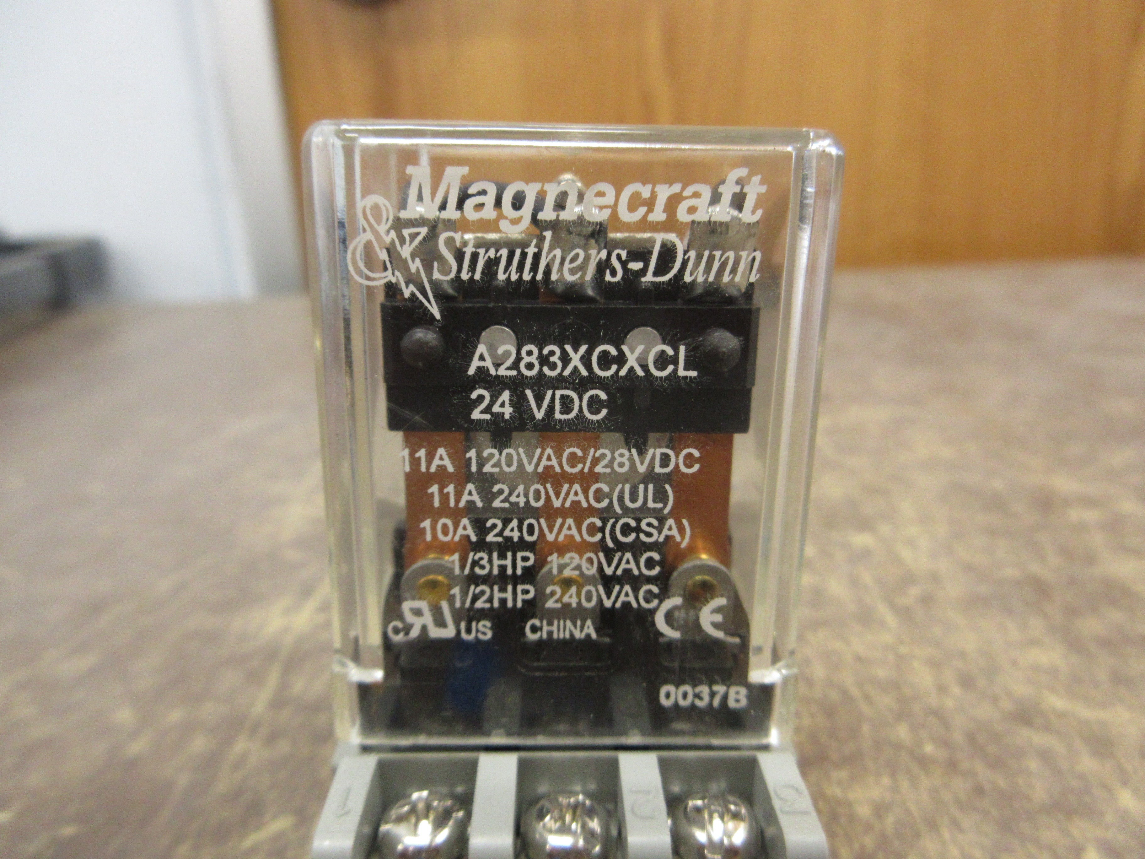 Magnecraft Struthers-Dunn Relay A283XCXCL 24VDC Coil w/Base *Lot of 2* Used
