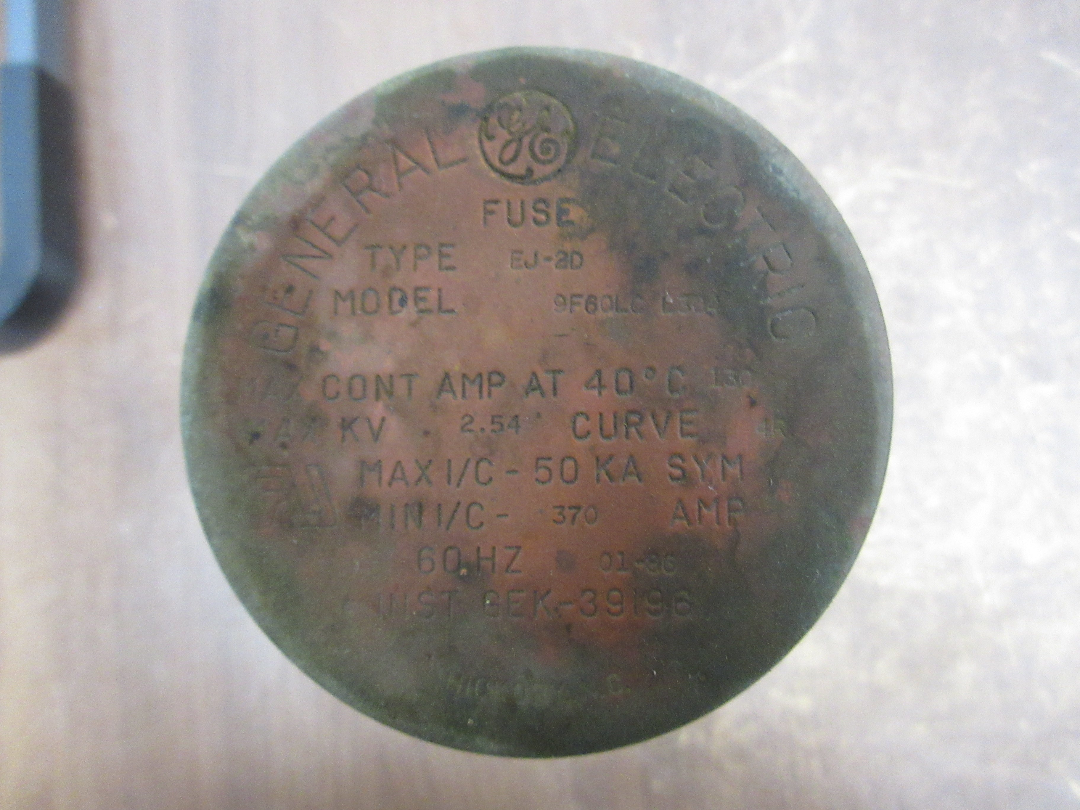 GE Type EJ-2D Fuse 9F60LCL304 130A 2.54kV 4R Curve 60Hz Used