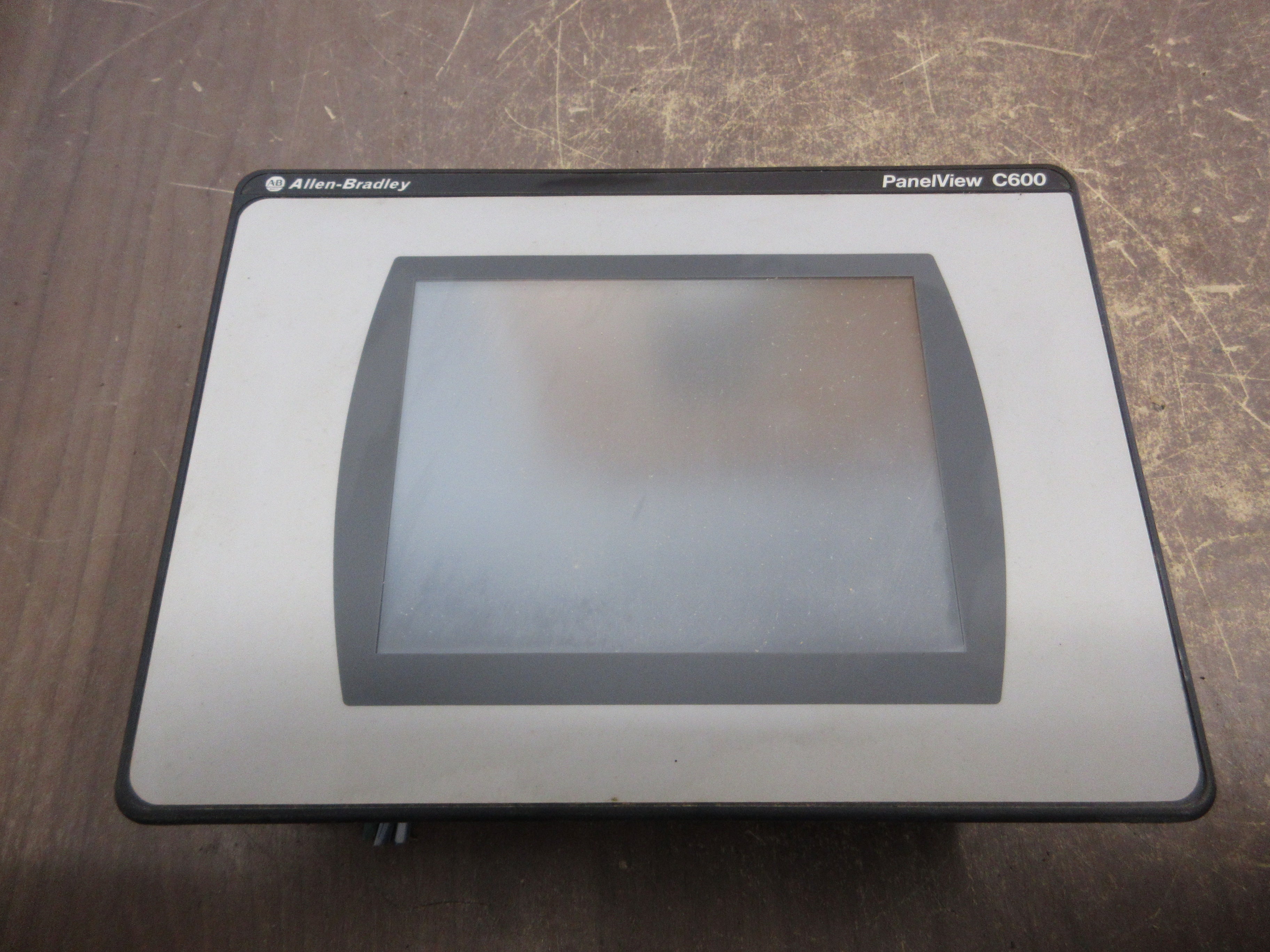 Allen-Bradley PanelView C600 2711C-T6C Ser. B Rev. A *(2) Broken Mounting Clip*