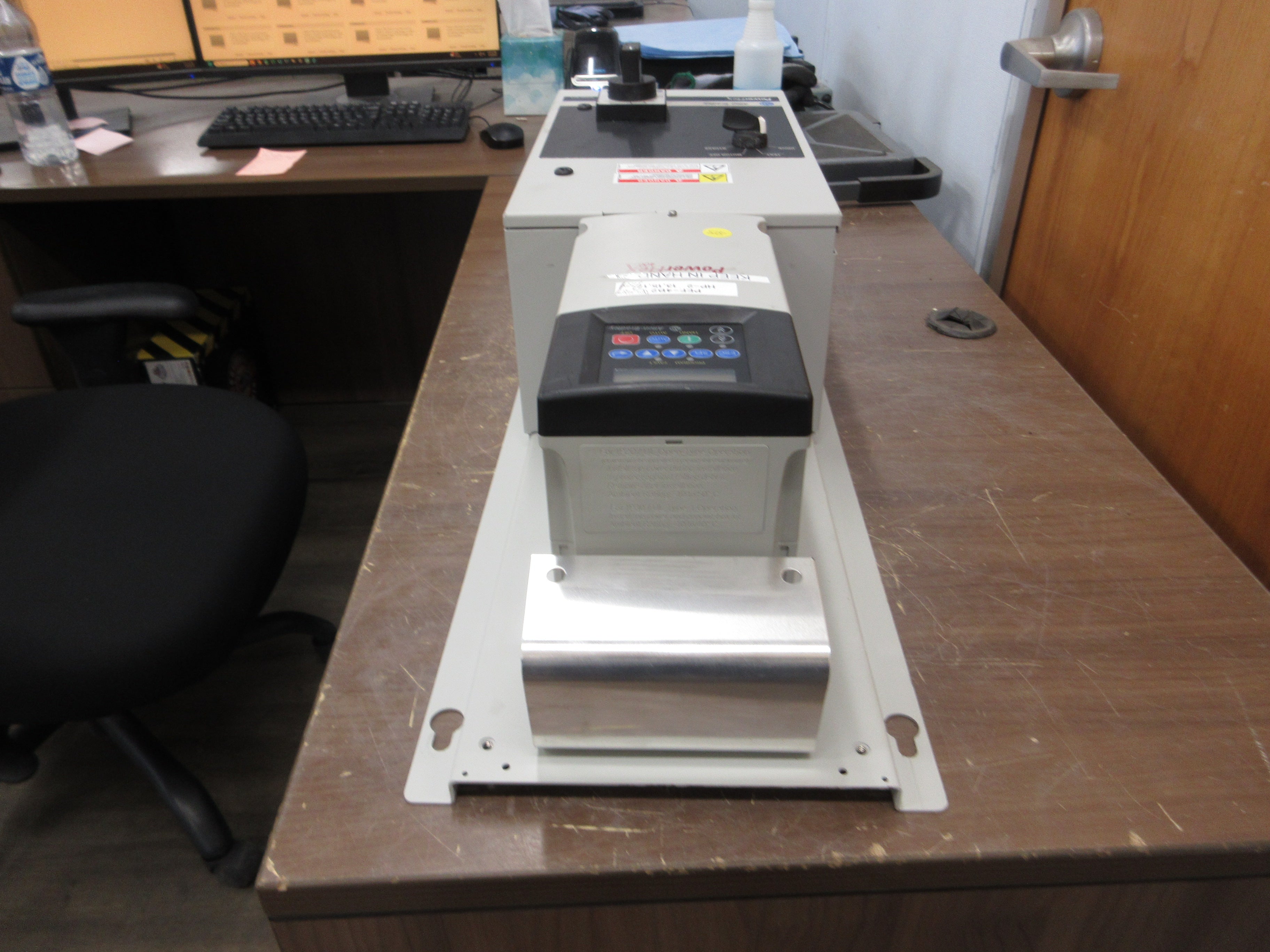 Allen-Bradley PowerFlex 400 AC Drive w/ Bypass 22C-D012N103 Ser. A 7.5HP Used