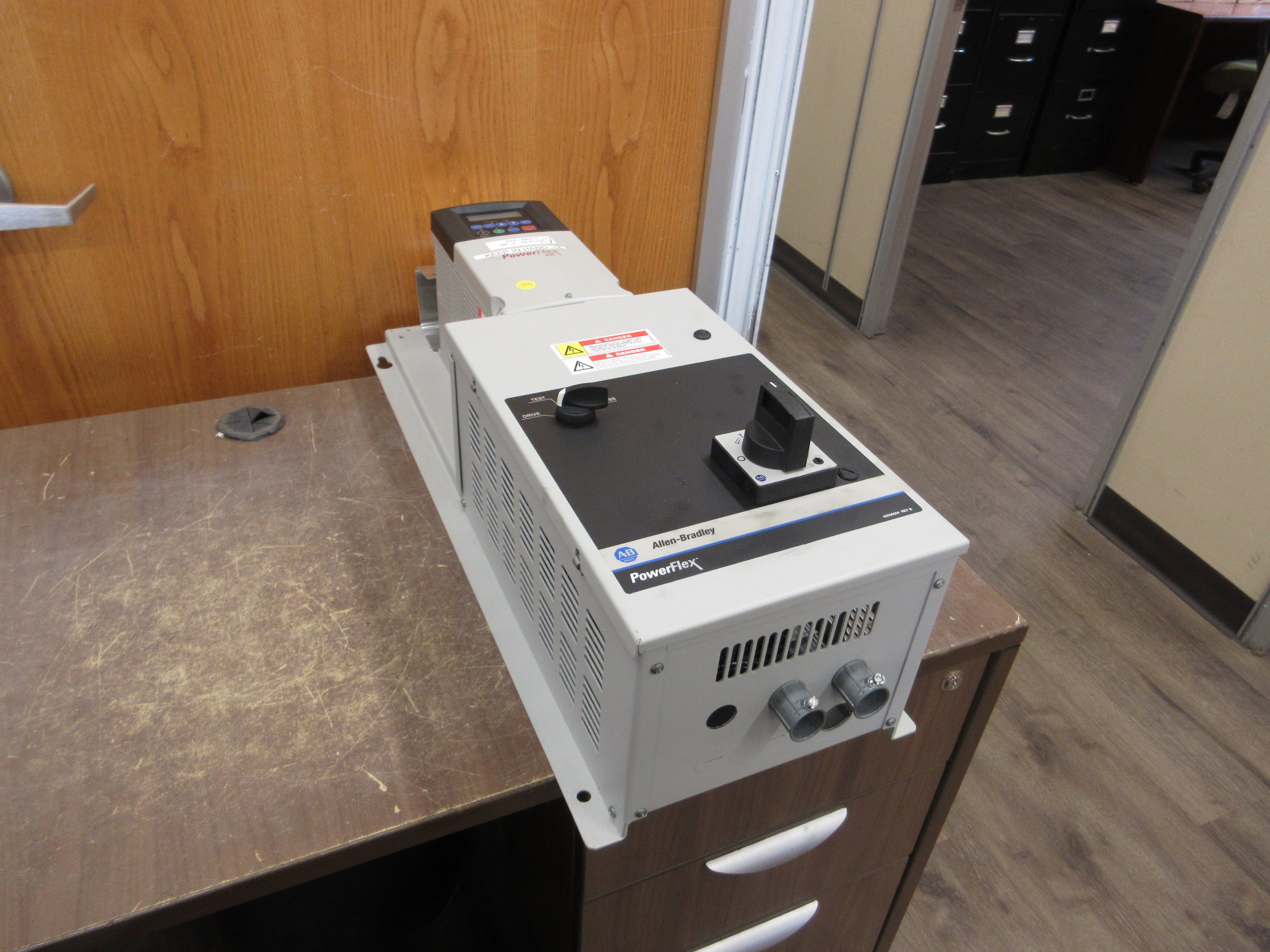 Allen-Bradley PowerFlex 400 AC Drive w/ Bypass 22C-D012N103 Ser. A 7.5HP Used