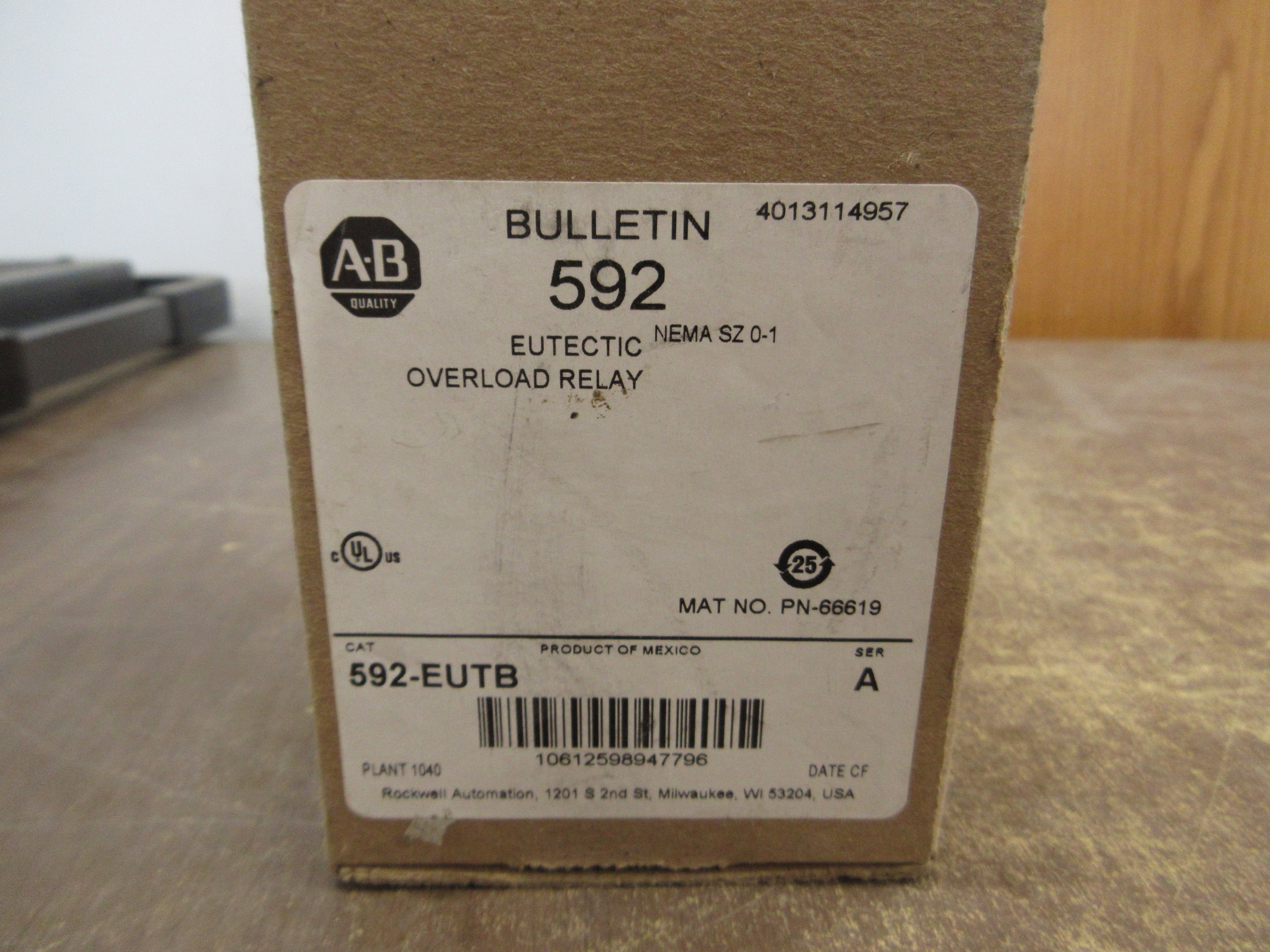 Allen-Bradley Overload Relay 592-EUTB Ser. A Nema SZ 0-1 New Surplus