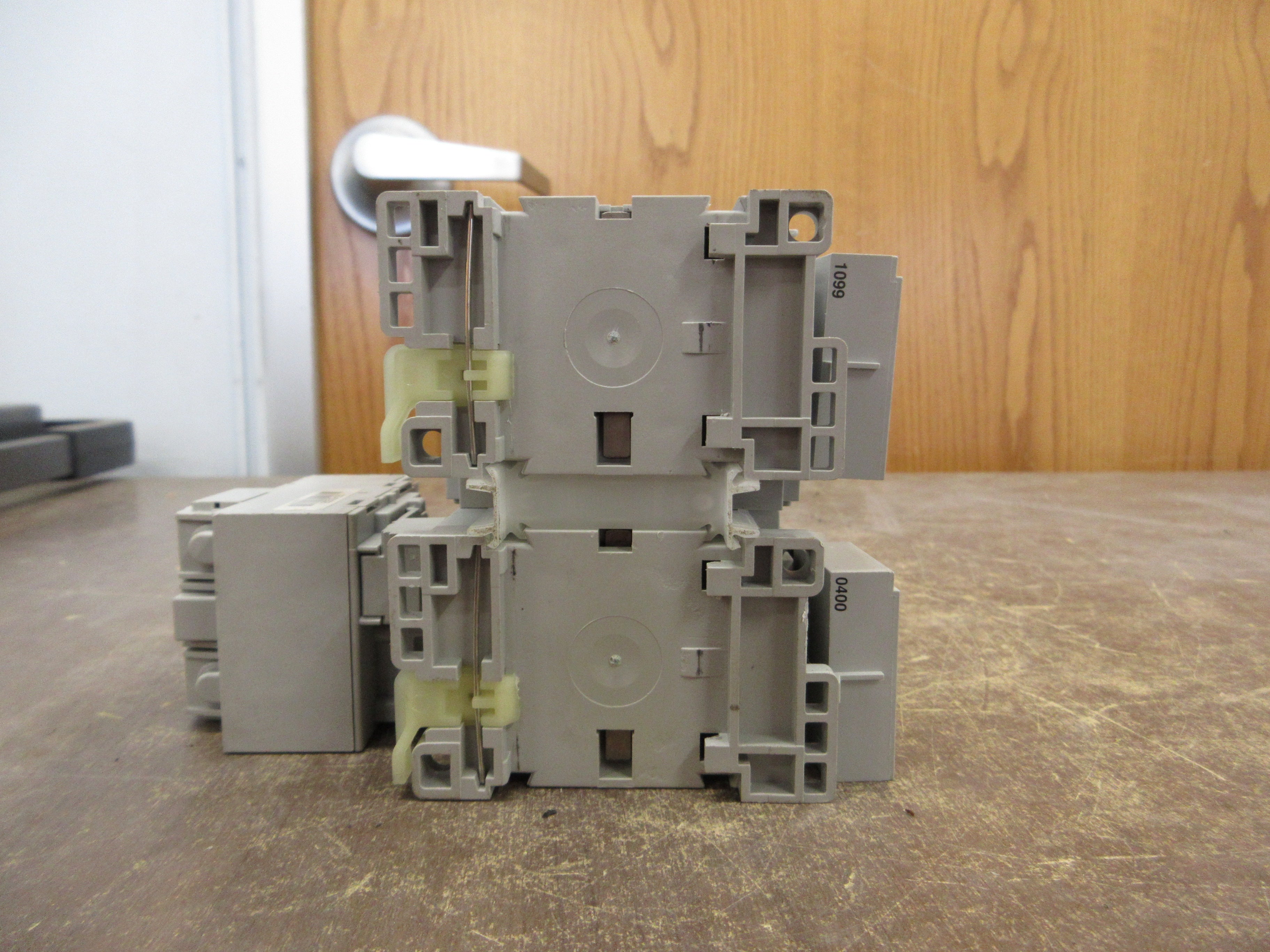 Allen-Bradley Reversing Starter 100-C23*10 / 193-EA2GB 120V Coil Trip: 12-32A