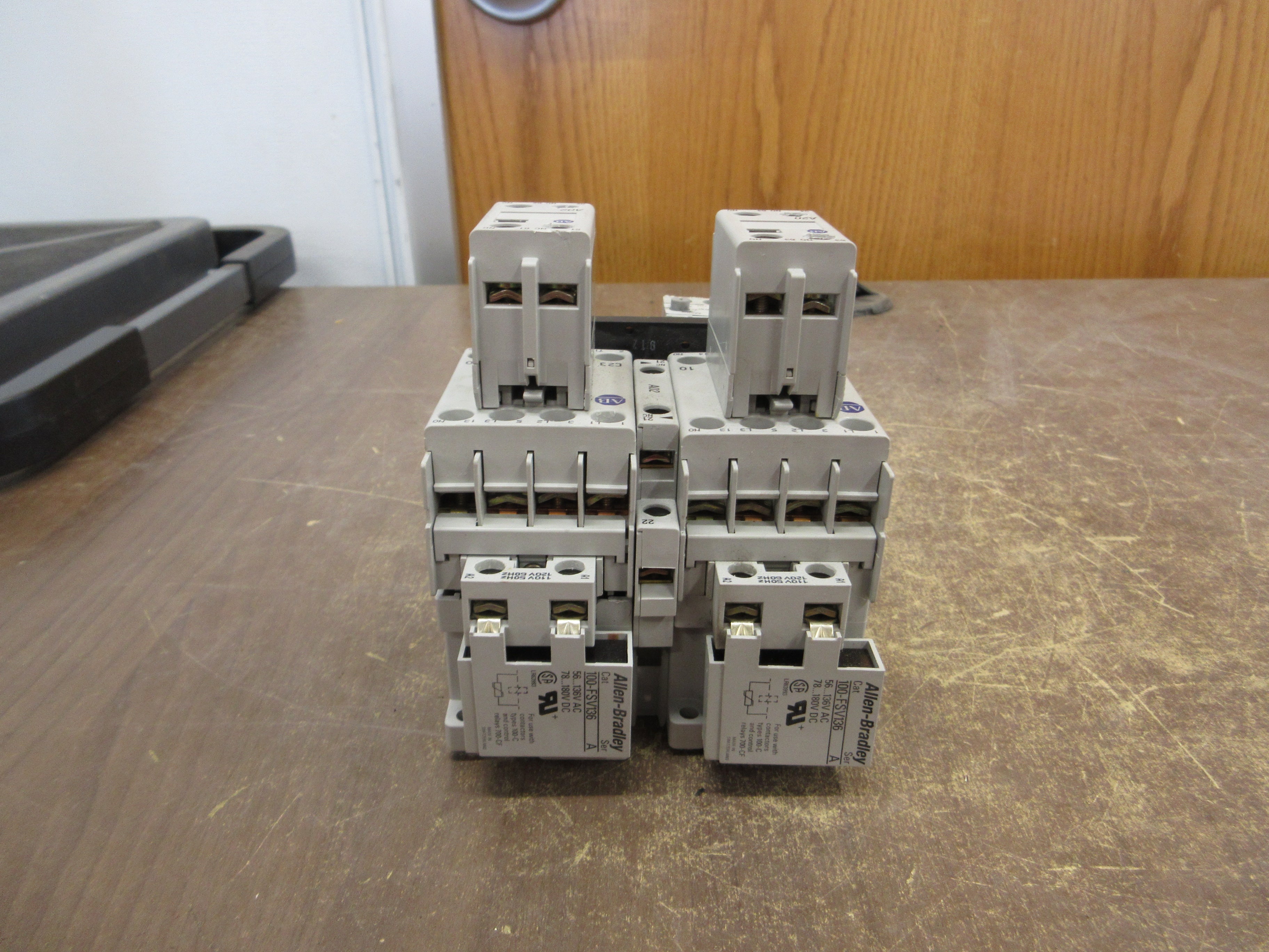 Allen-Bradley Reversing Starter 100-C23*10 / 193-EA2GB 120V Coil Trip: 12-32A