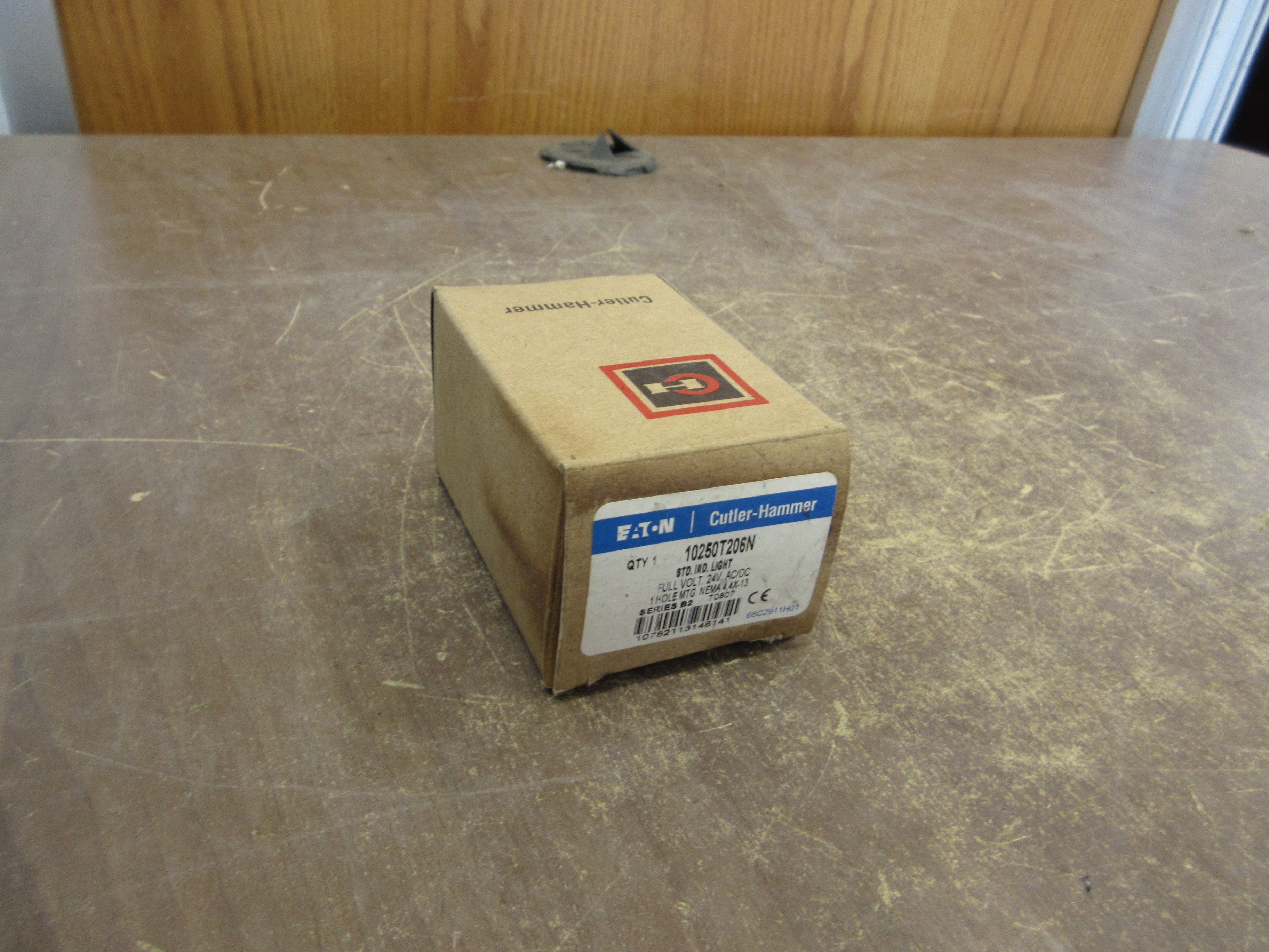 Eaton Indicator Light 10250T206N Ser. B2 24V Nema 4X New Surplus