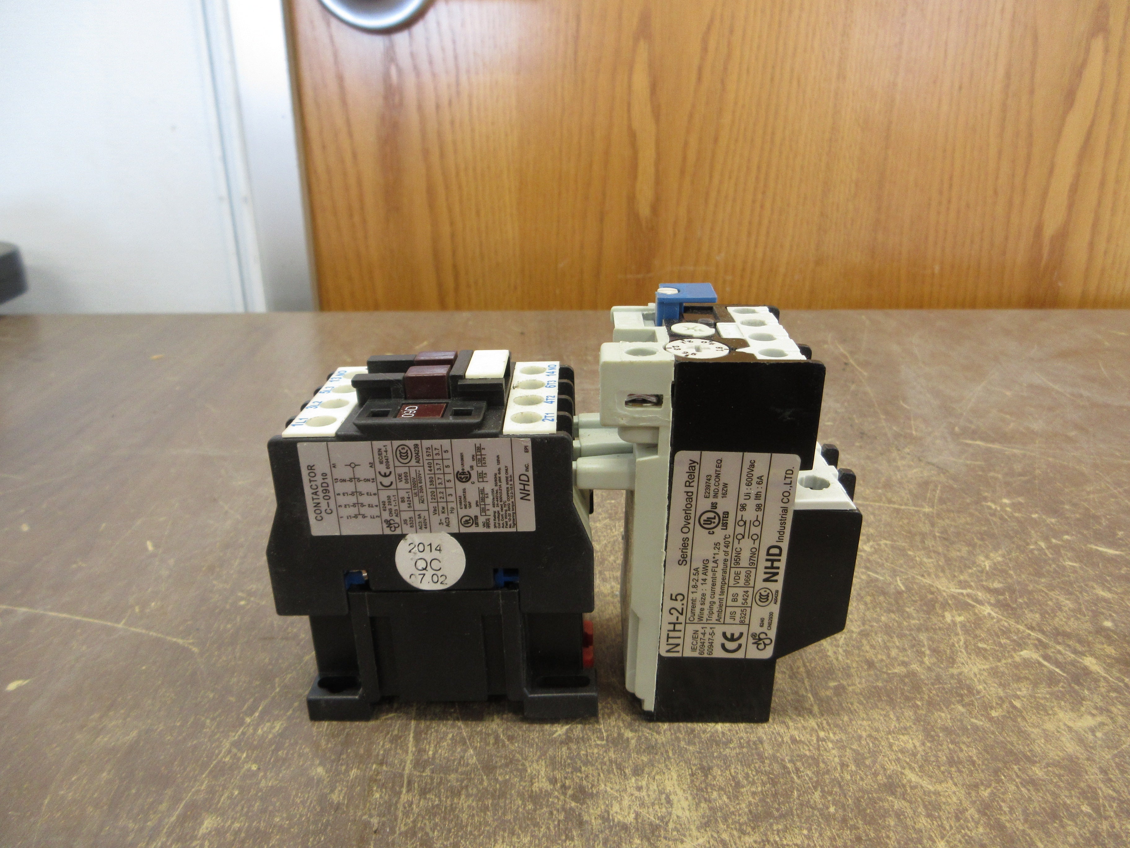 NHD Starter C-09D10 / NTH-2.5 220V Coil Trip: 1.8-2.5A Used