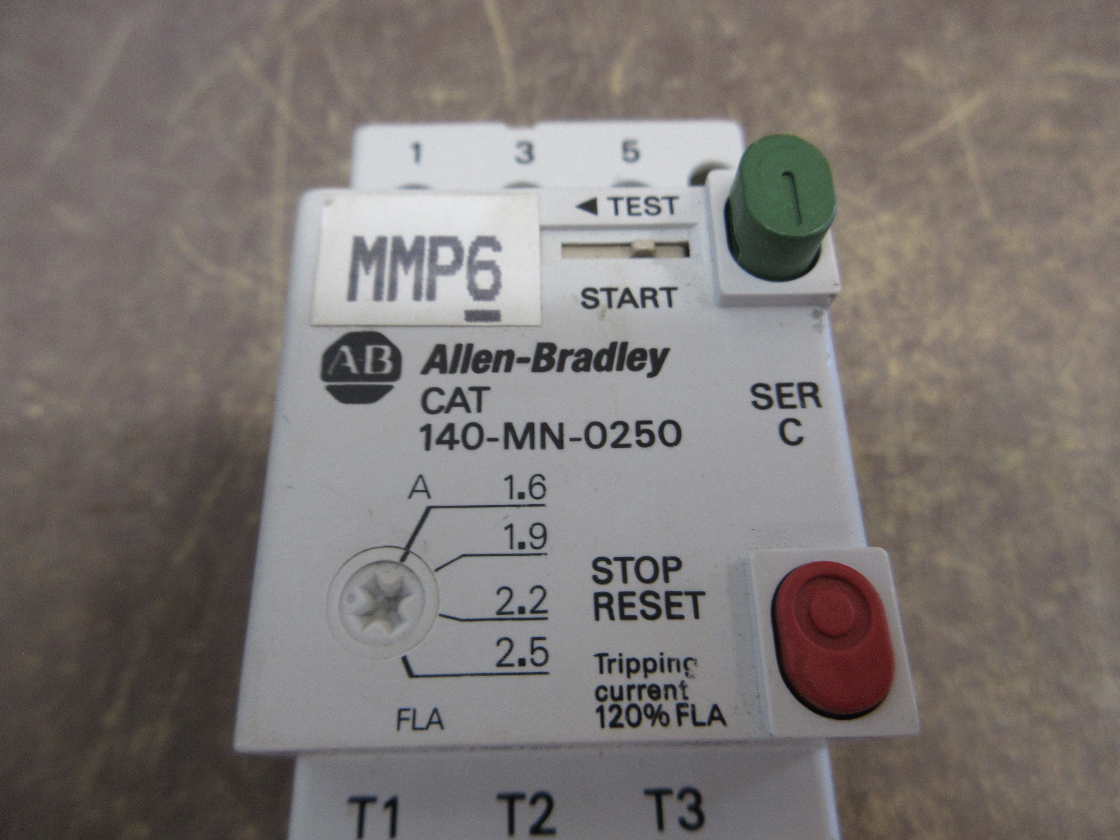 Allen-Bradley Starter 100-C09*10 / 140-MN-0250 120V Coil Trip: 1.6-2.5A Used