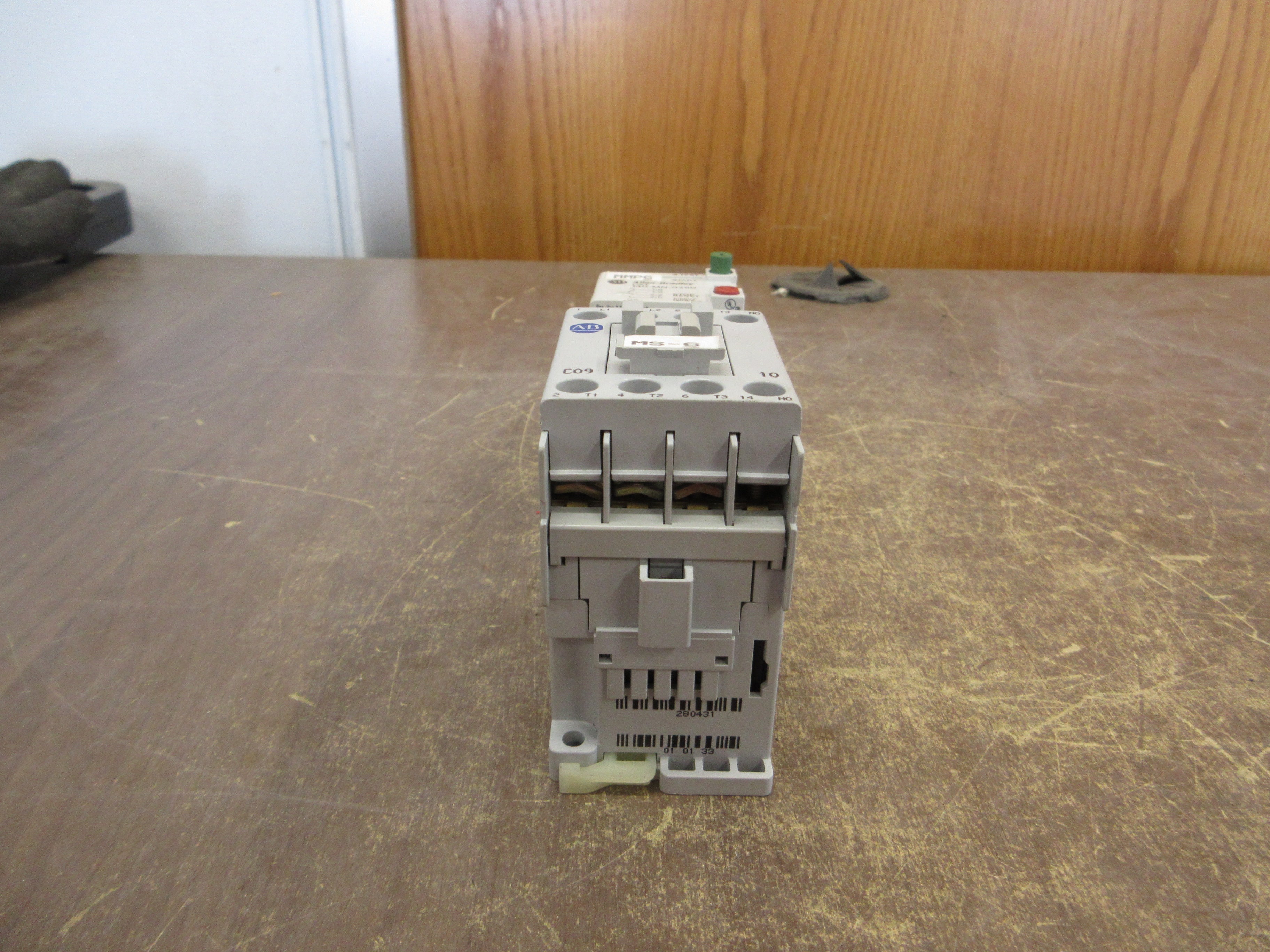 Allen-Bradley Starter 100-C09*10 / 140-MN-0250 120V Coil Trip: 1.6-2.5A Used