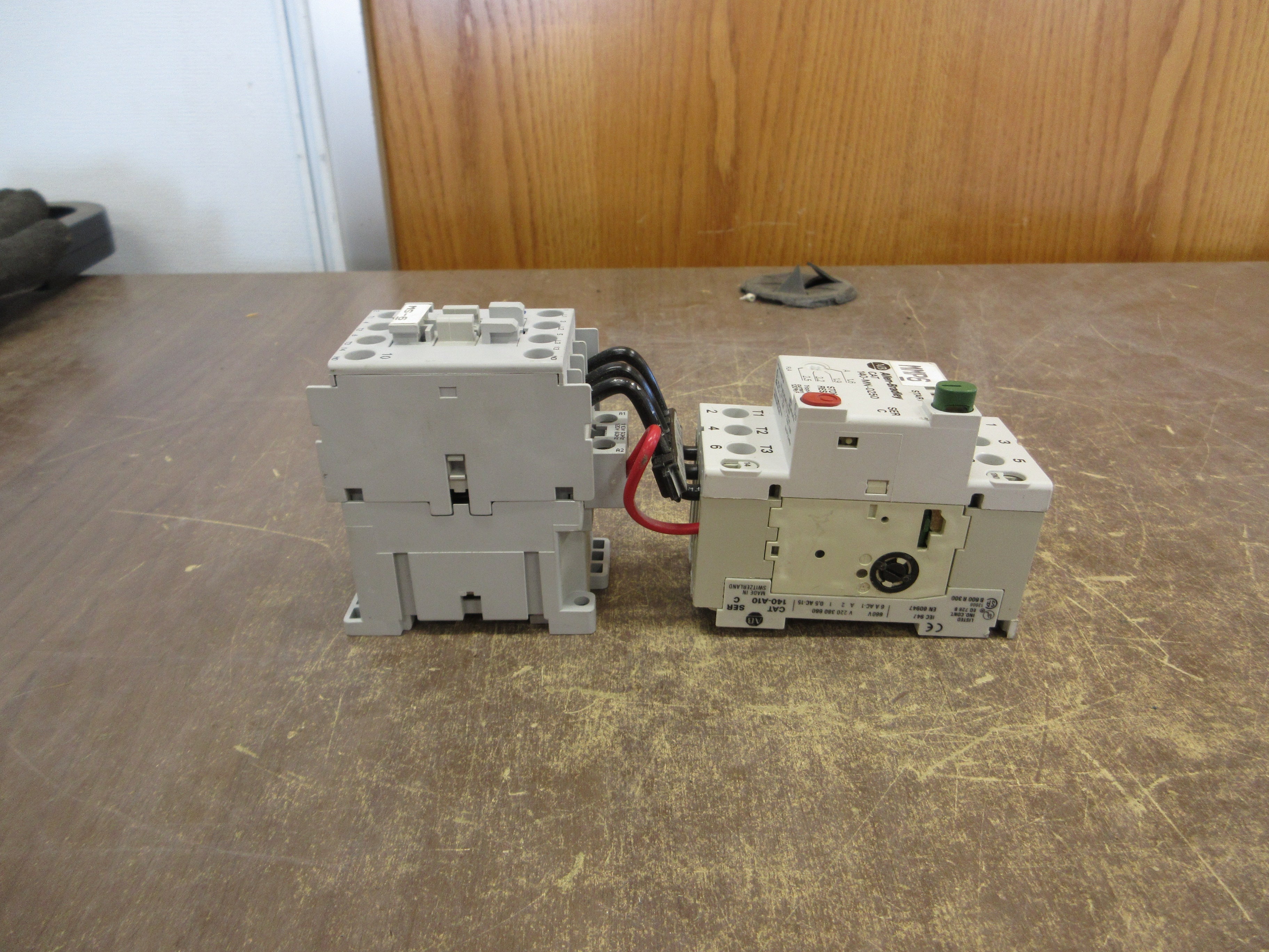 Allen-Bradley Starter 100-C09*10 / 140-MN-0250 120V Coil Trip: 1.6-2.5A Used