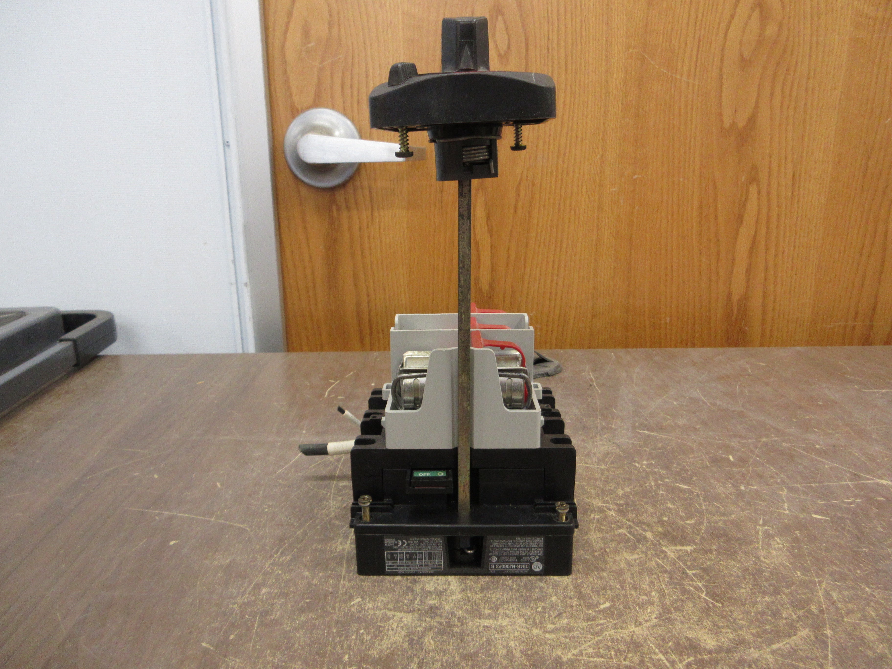 Allen-Bradley Fusible Disconnect Switch 194R-NJ060P3 Ser. B 60A 600V 3P Used