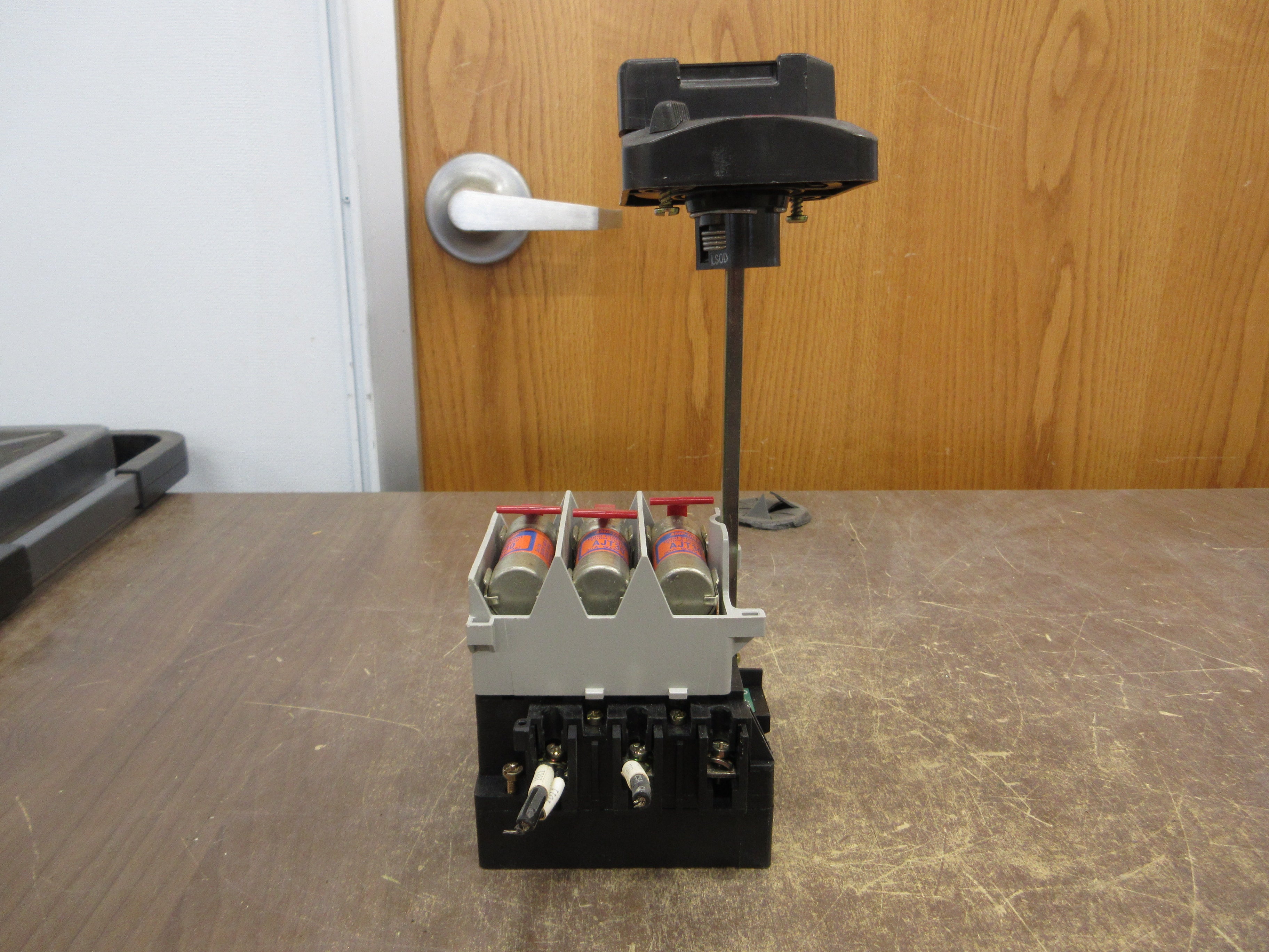 Allen-Bradley Fusible Disconnect Switch 194R-NJ030P3 Ser. B 30A 600V 3P Used