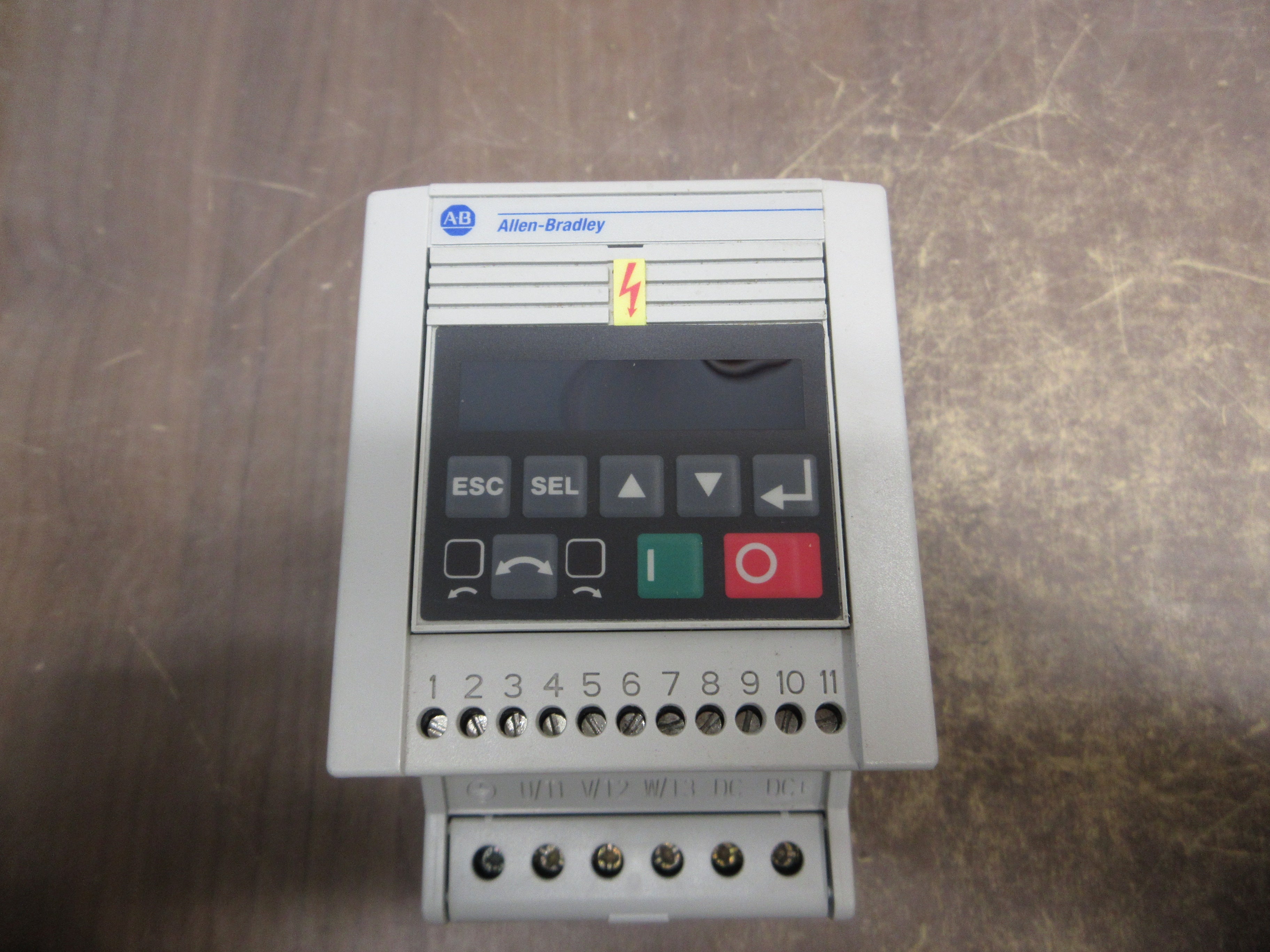 Allen-Bradley Analog S.F. Speed Controller 160-AA02NSP1 Ser. C FRN: 7.06 0.5HP
