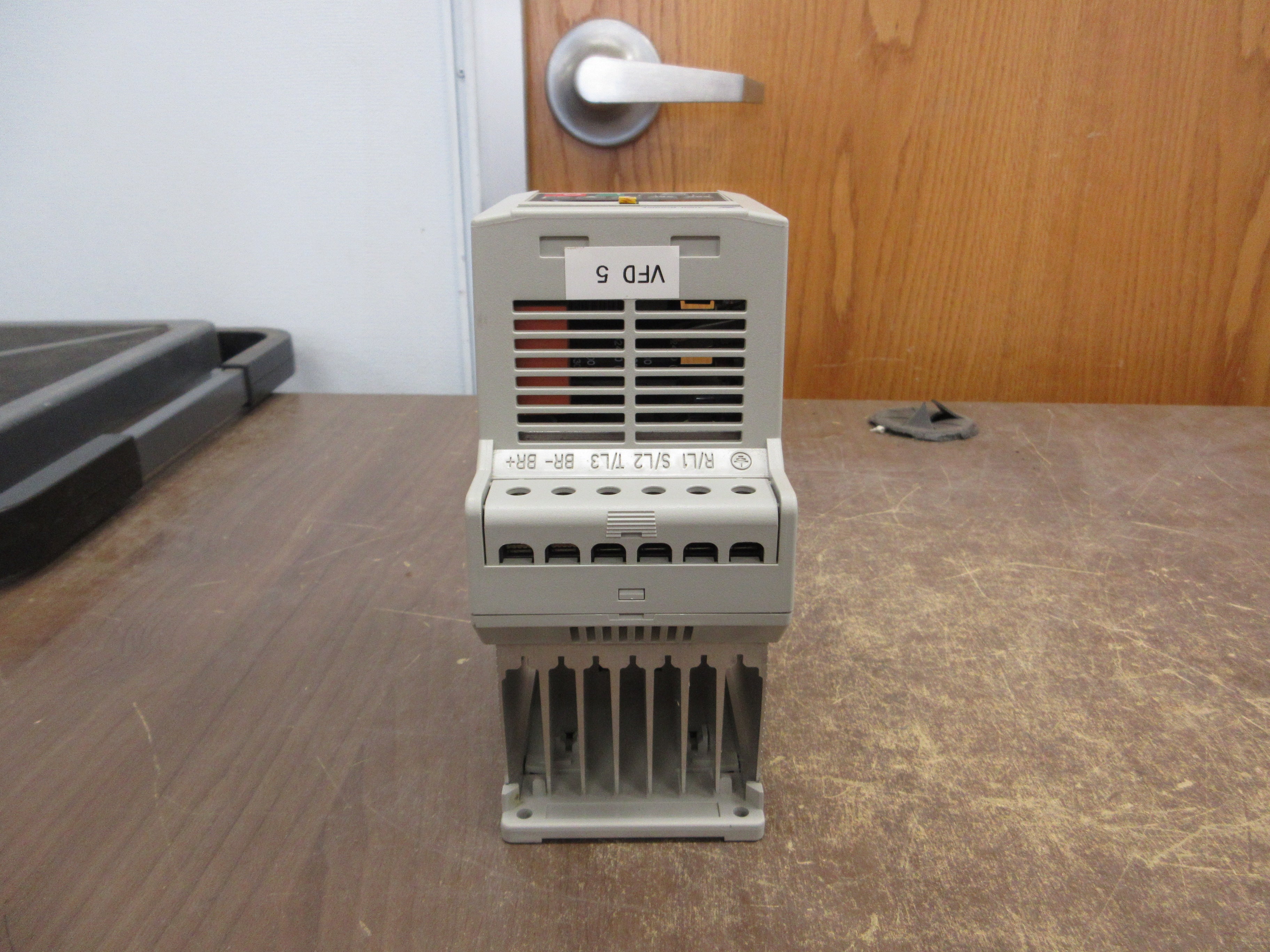 Allen-Bradley Analog S.F. Speed Controller 160-AA02NSP1 Ser. C FRN: 7.06 0.5HP