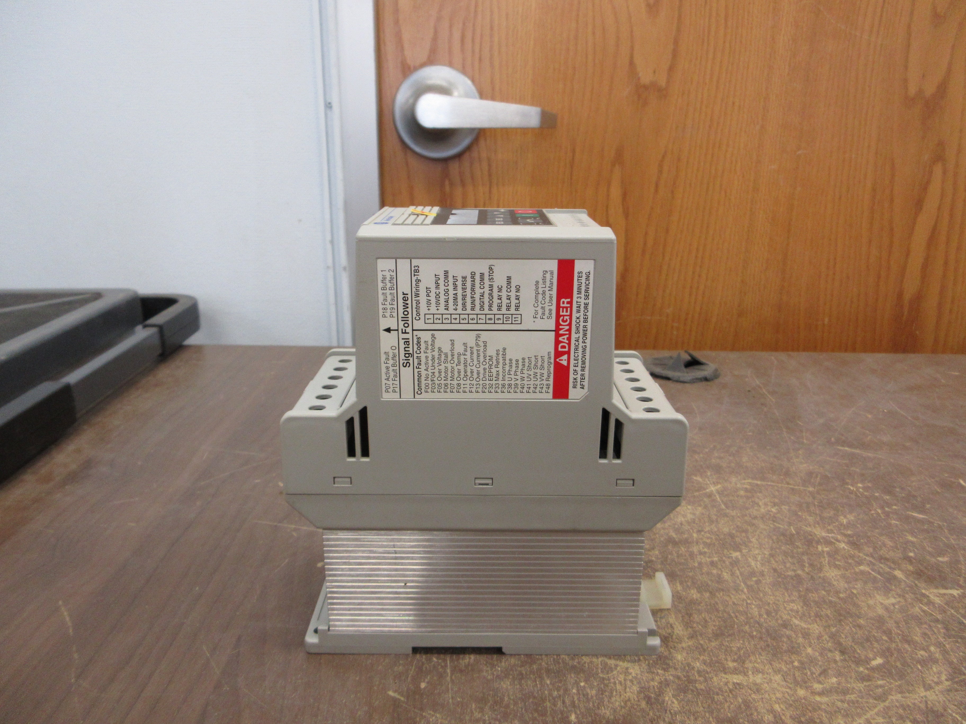 Allen-Bradley Analog S.F. Speed Controller 160-AA02NSP1 Ser. C FRN: 7.06 0.5HP