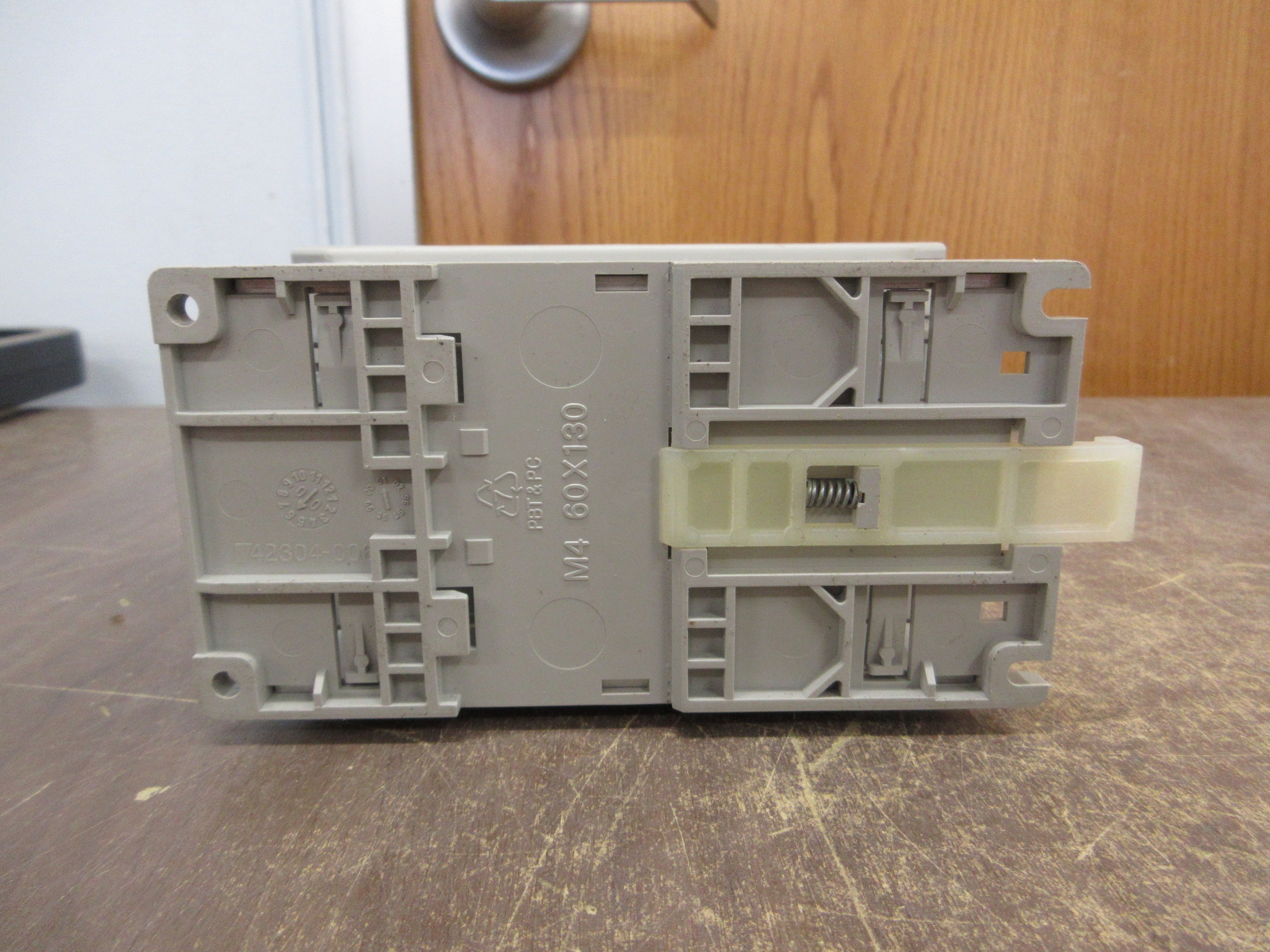 Allen-Bradley Analog S.F. Speed Controller 160-AA02NSP1 Ser. C FRN: 7.06 0.5HP