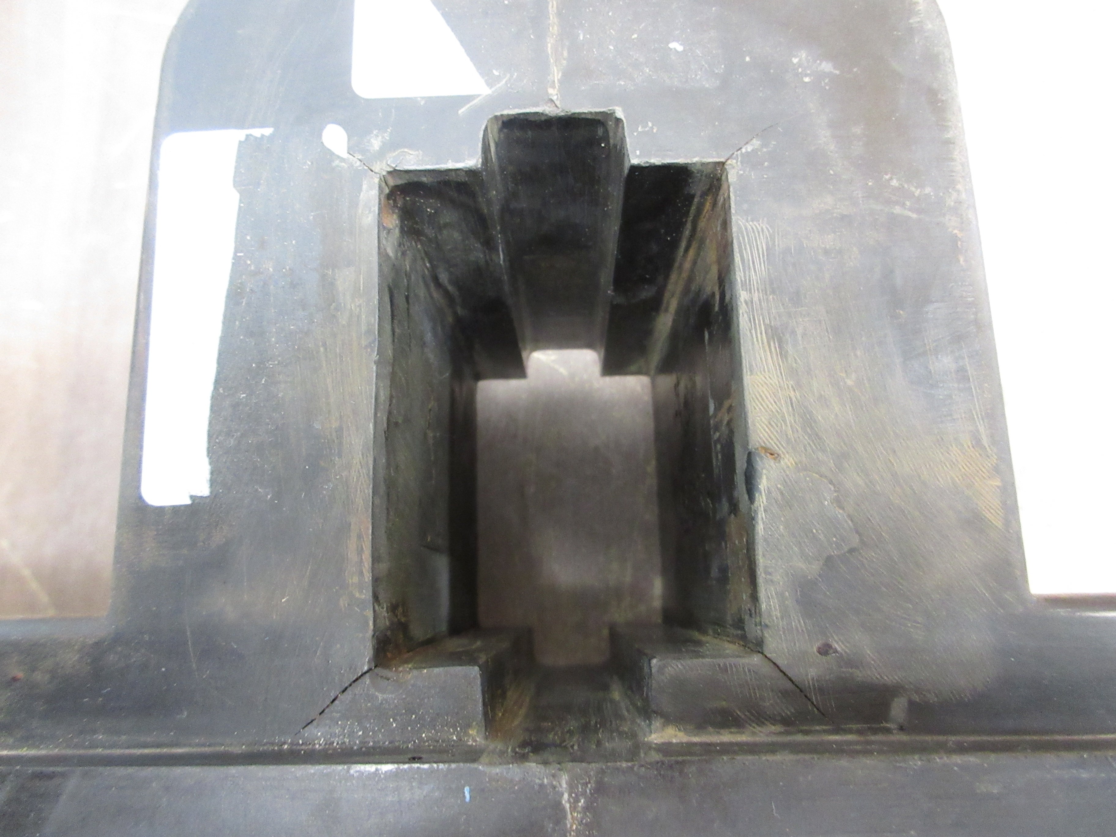 Furnas Magnetic Coil D72274 110-125VDC *Chipped Corner* *Cracked* Used