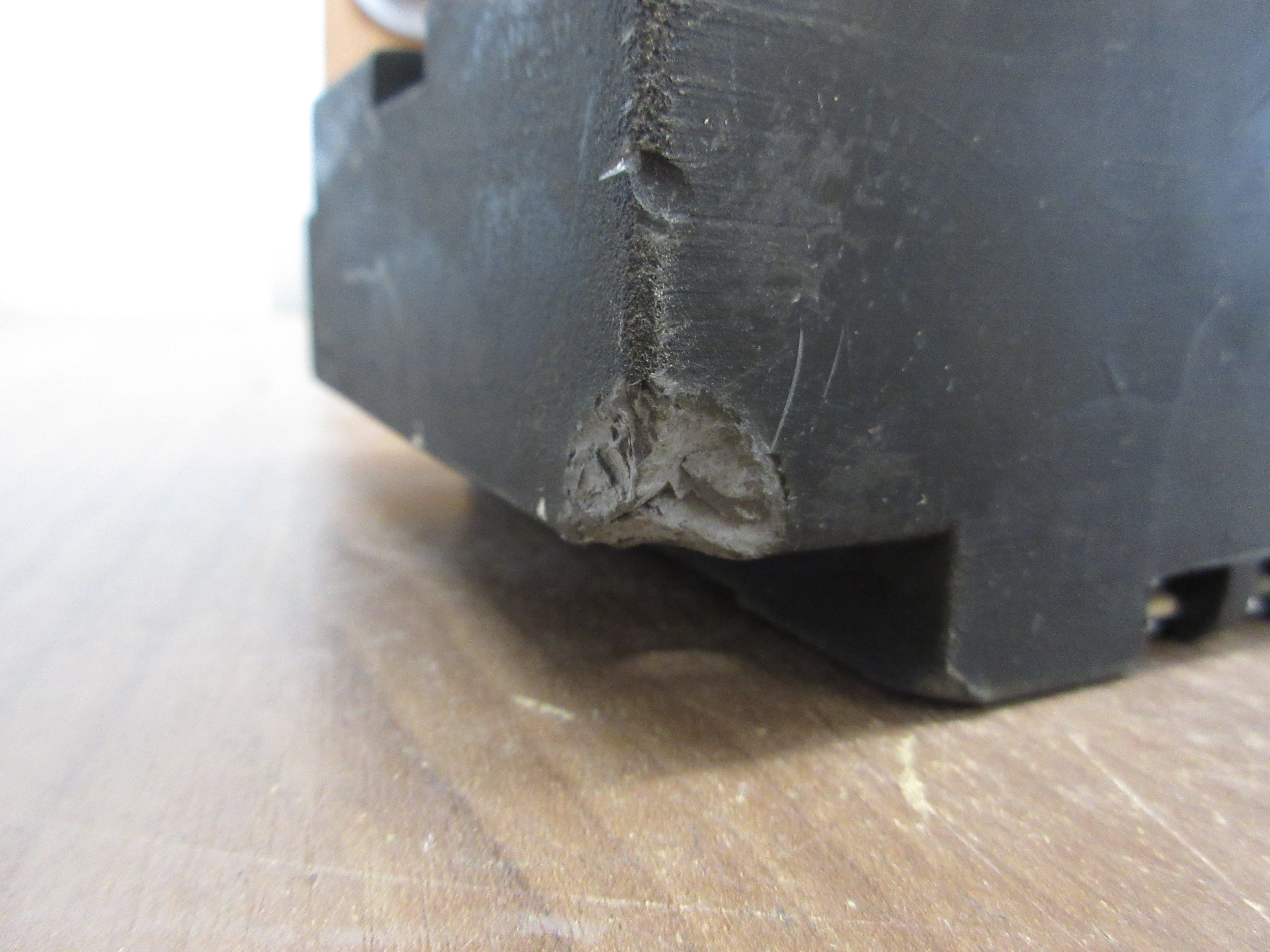 Furnas Magnetic Coil D72274 110-125VDC *Chipped Corner* *Cracked* Used