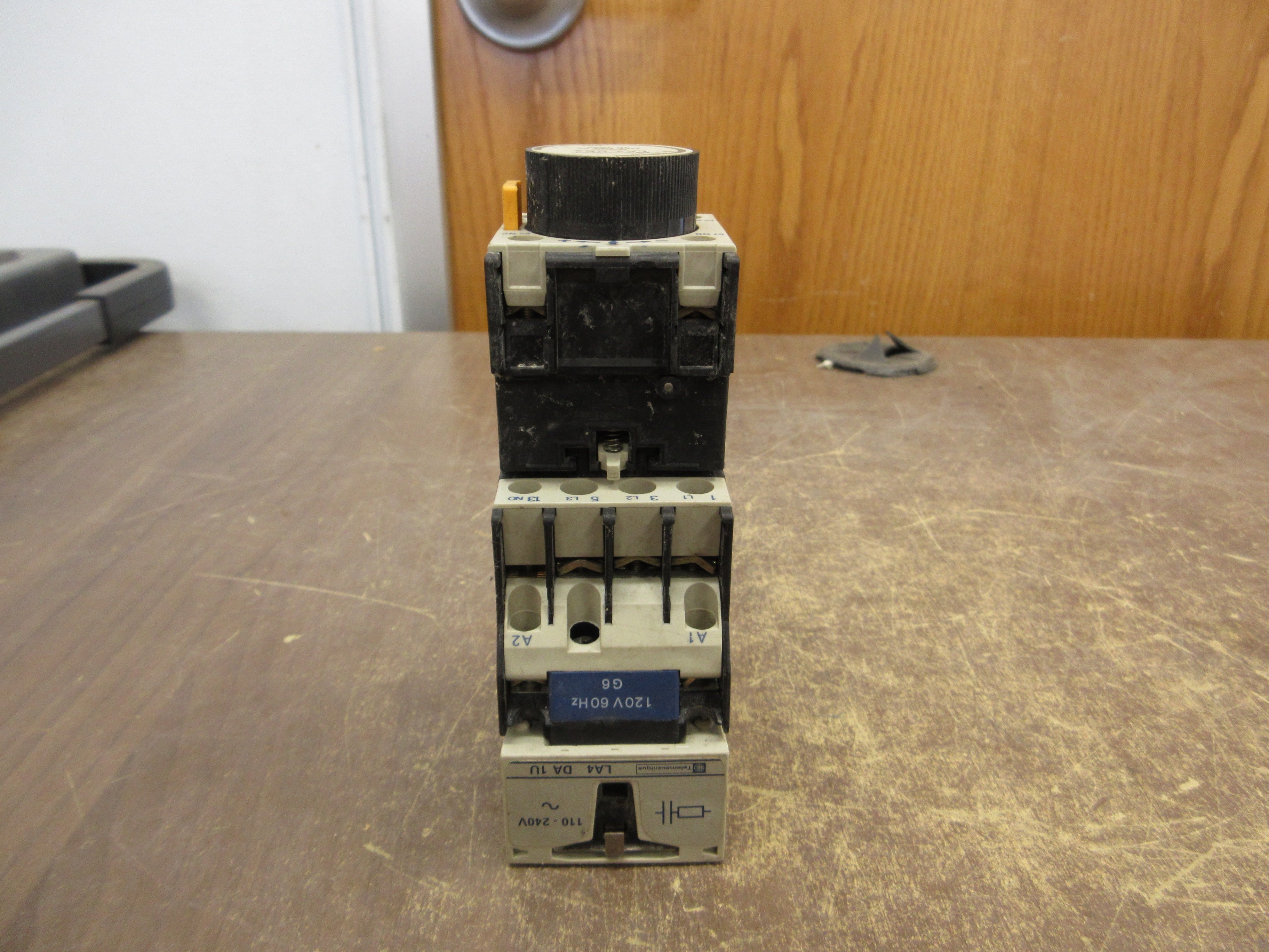 Telemecanique Timing Relay LA3 DR4 Off Delay: 10-180 Sec 120V Coil Used