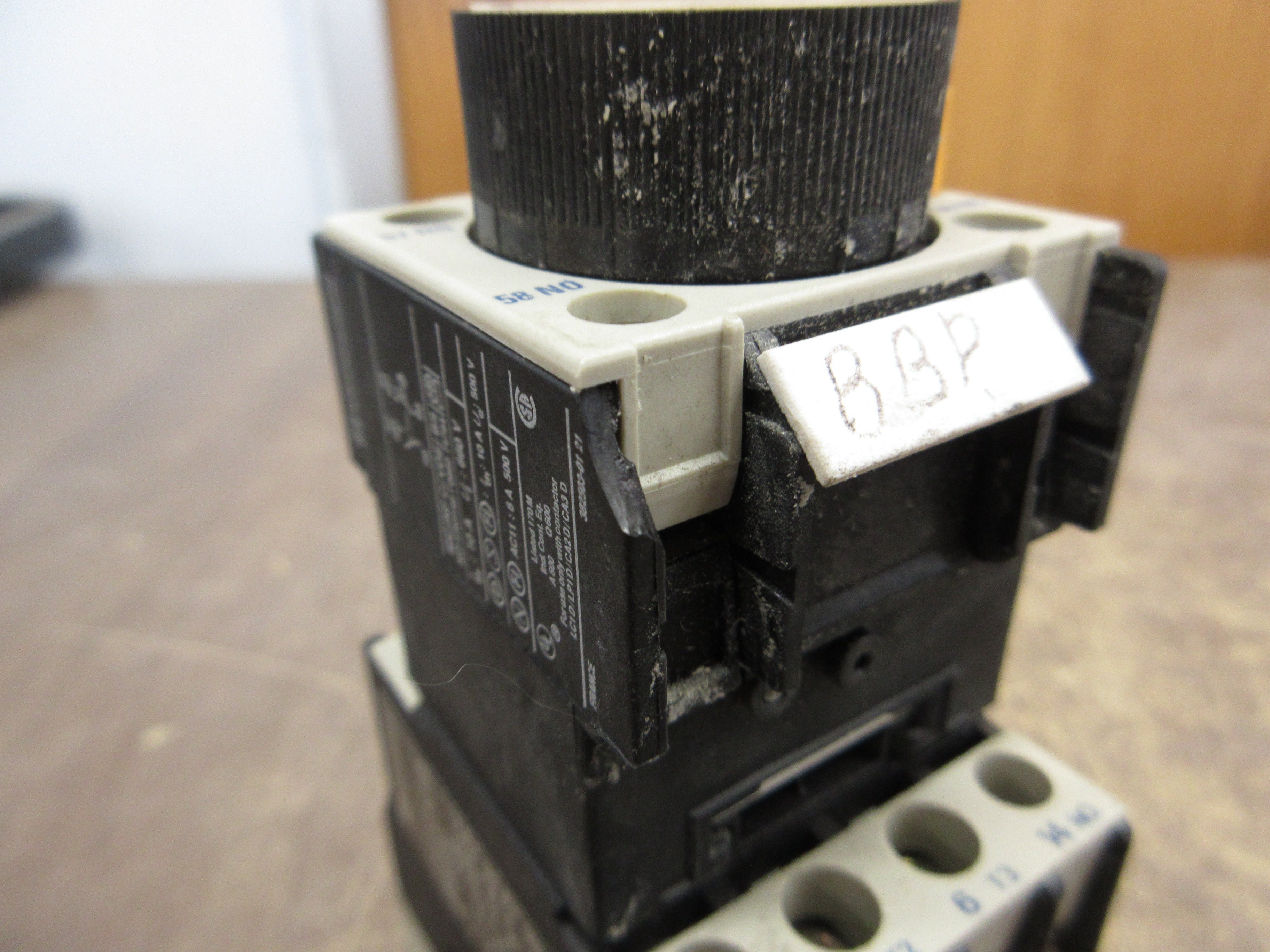 Telemecanique Timing Relay LA3 DR4 Off Delay: 10-180 Sec 120V Coil Used