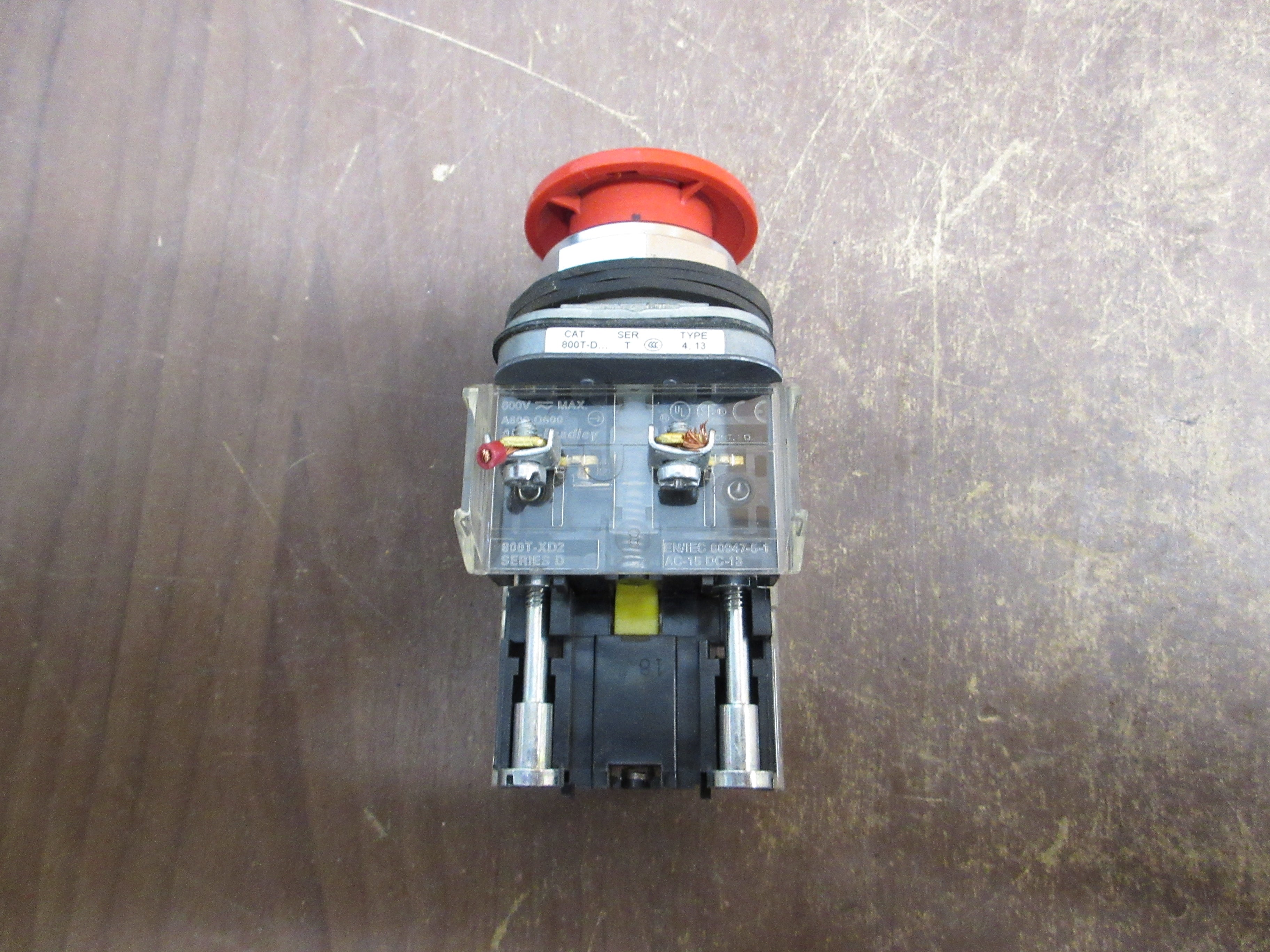 Allen-Bradley Pushbutton 800T-D... Ser. T Type 4, 13 Used