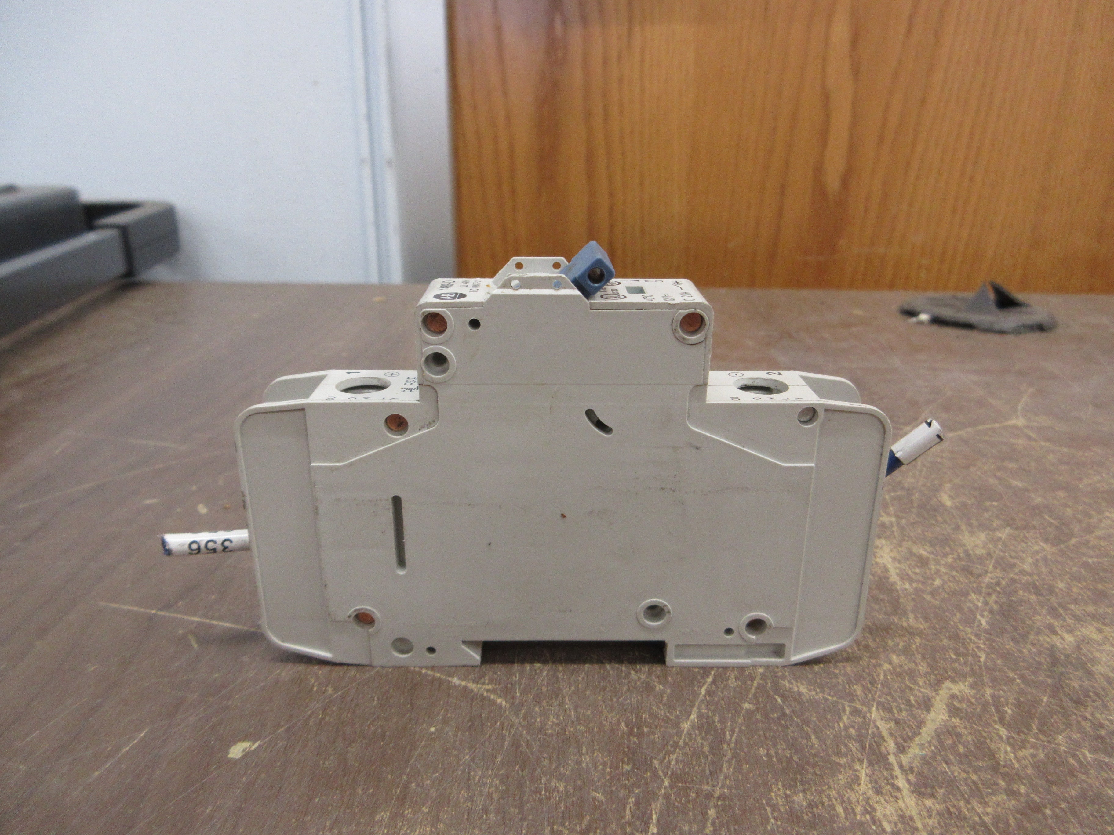 Allen-Bradley Circuit Breaker 1489-D1C200 Ser. A 20A 125VDC 1P Used