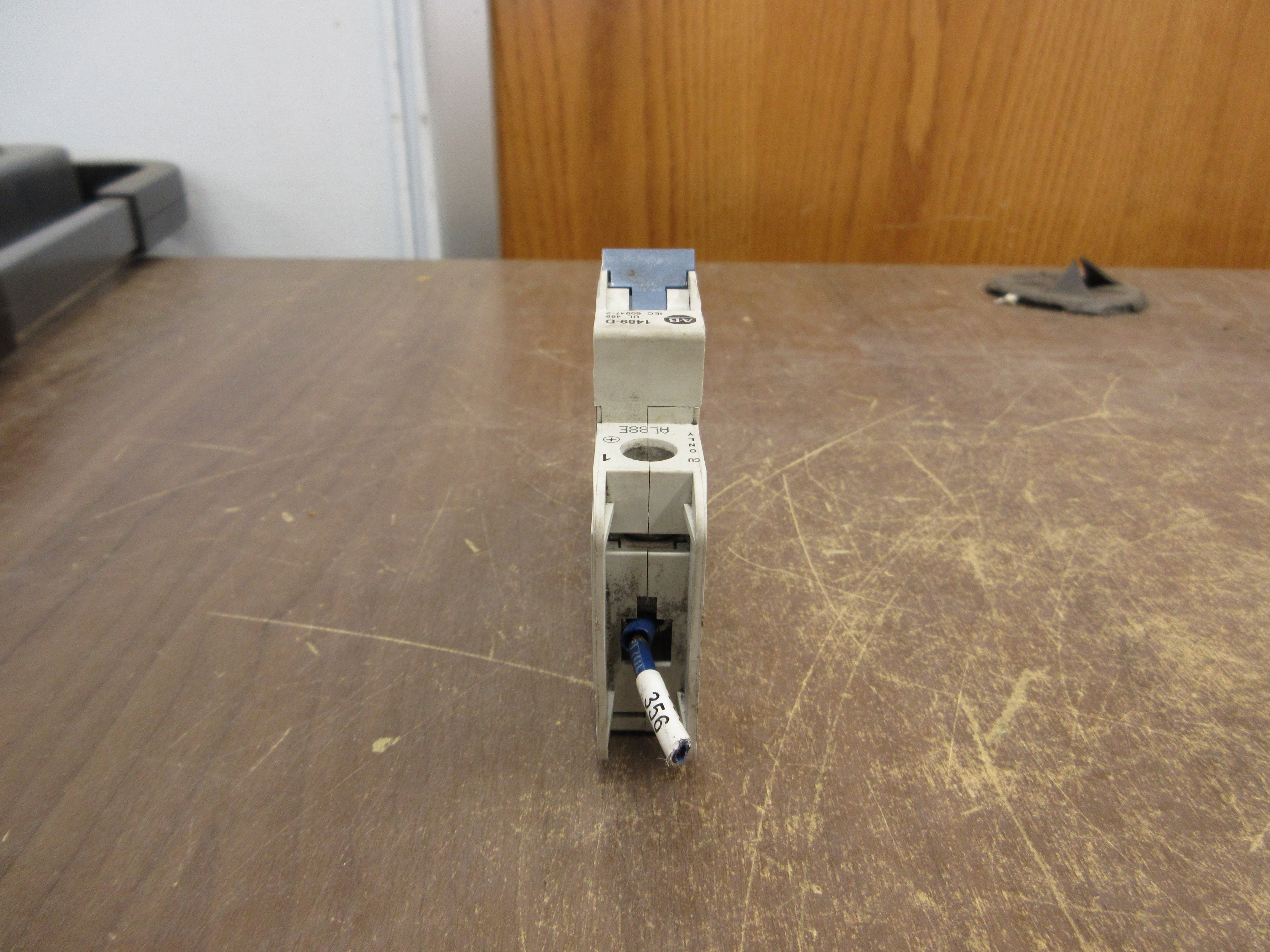 Allen-Bradley Circuit Breaker 1489-D1C200 Ser. A 20A 125VDC 1P Used