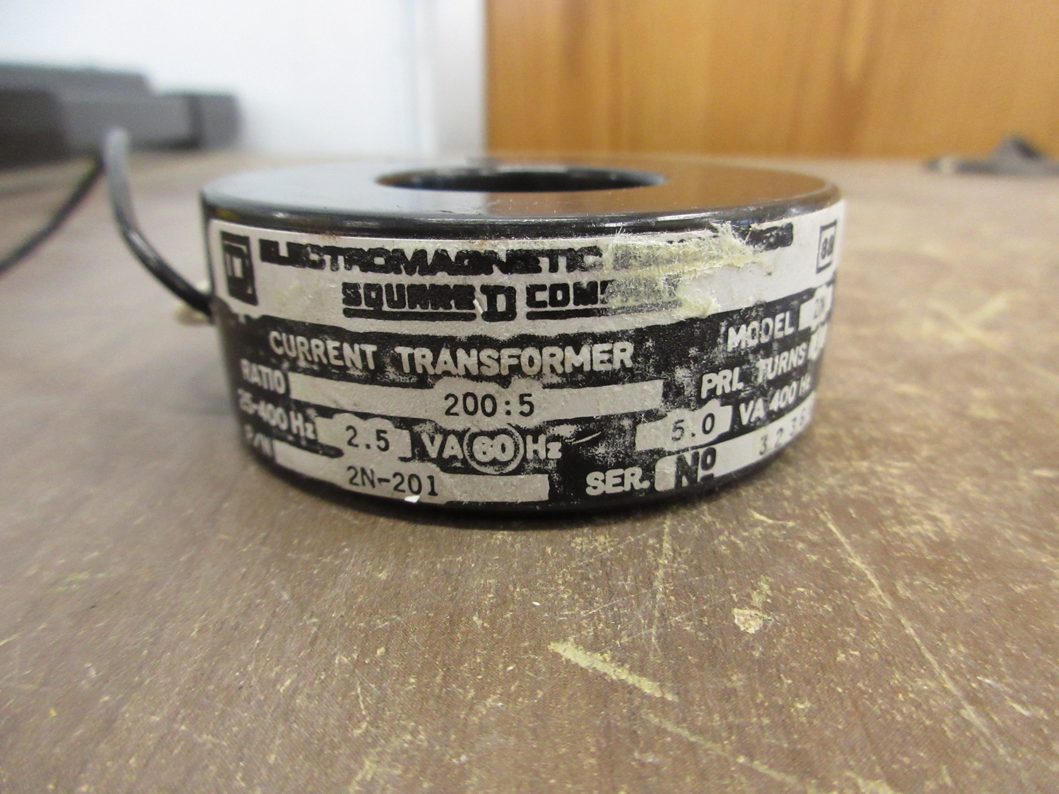 Square D Current Transformer 2N-201 Ratio 200:5A 25-400Hz Used