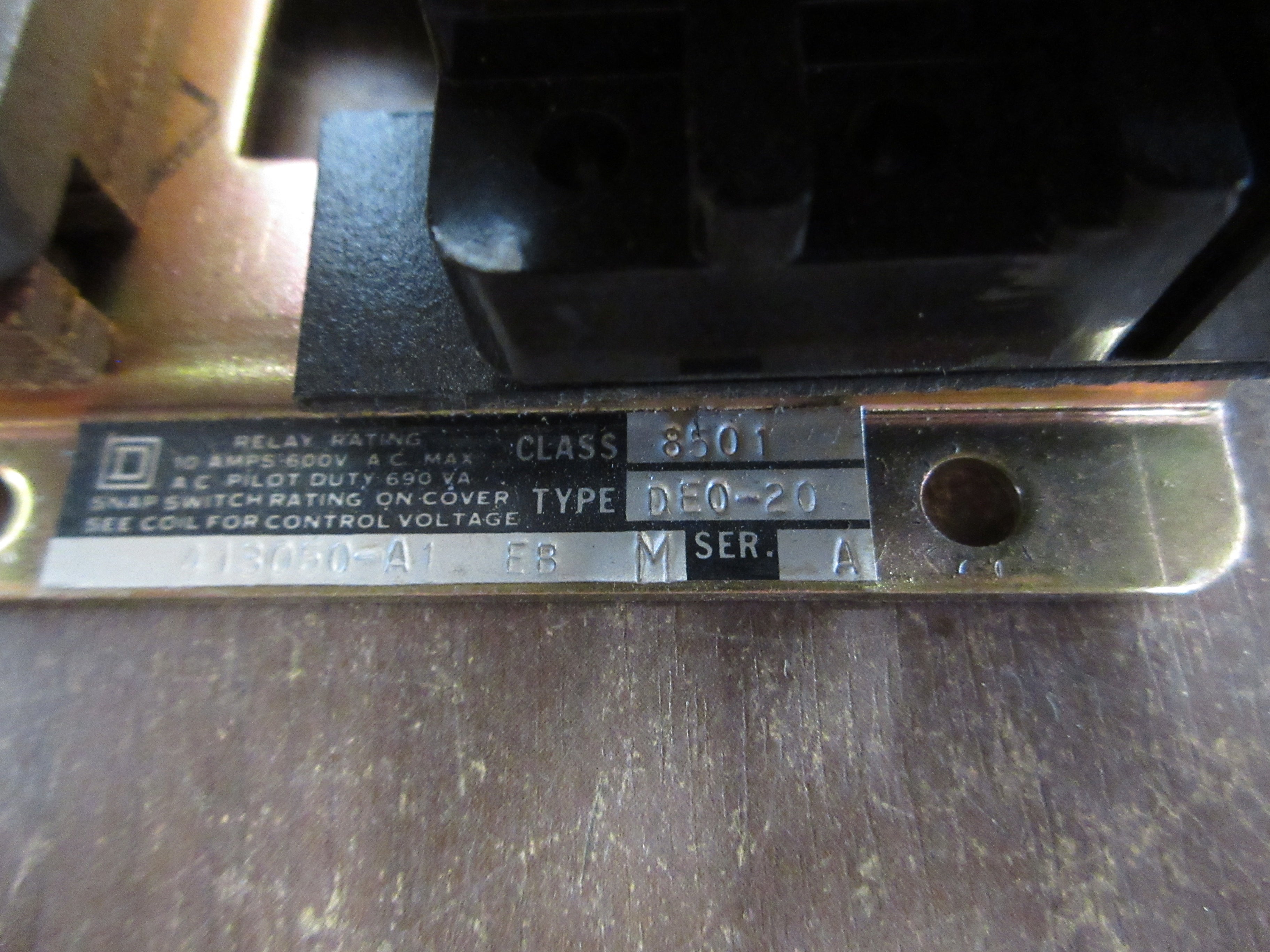 Square D Timing Relay 8501 DEO-20 Ser. A 120V Coil Used