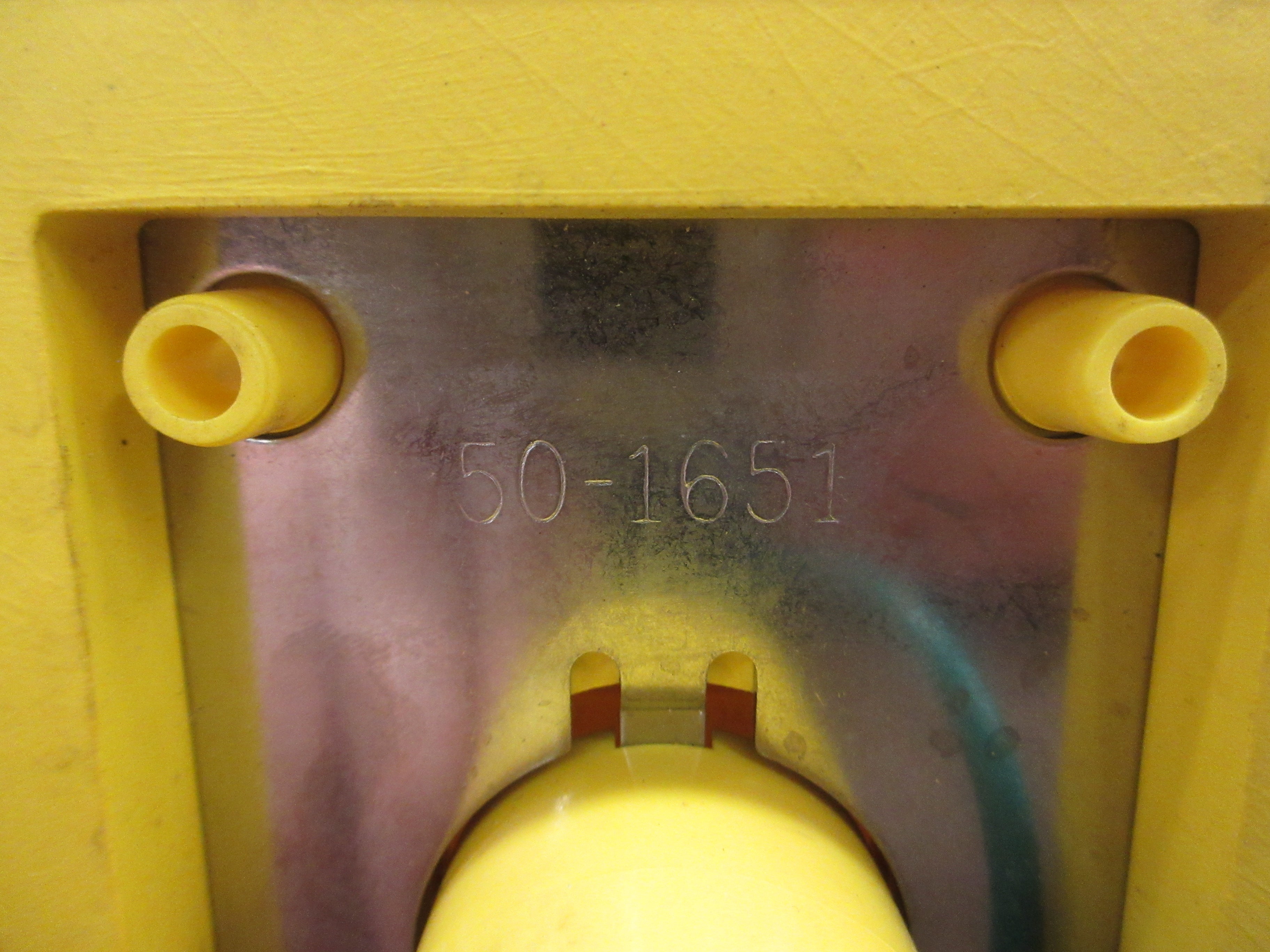 Daniel Woodhead Wet Location Receptacle 50-1651 15A 125V Used