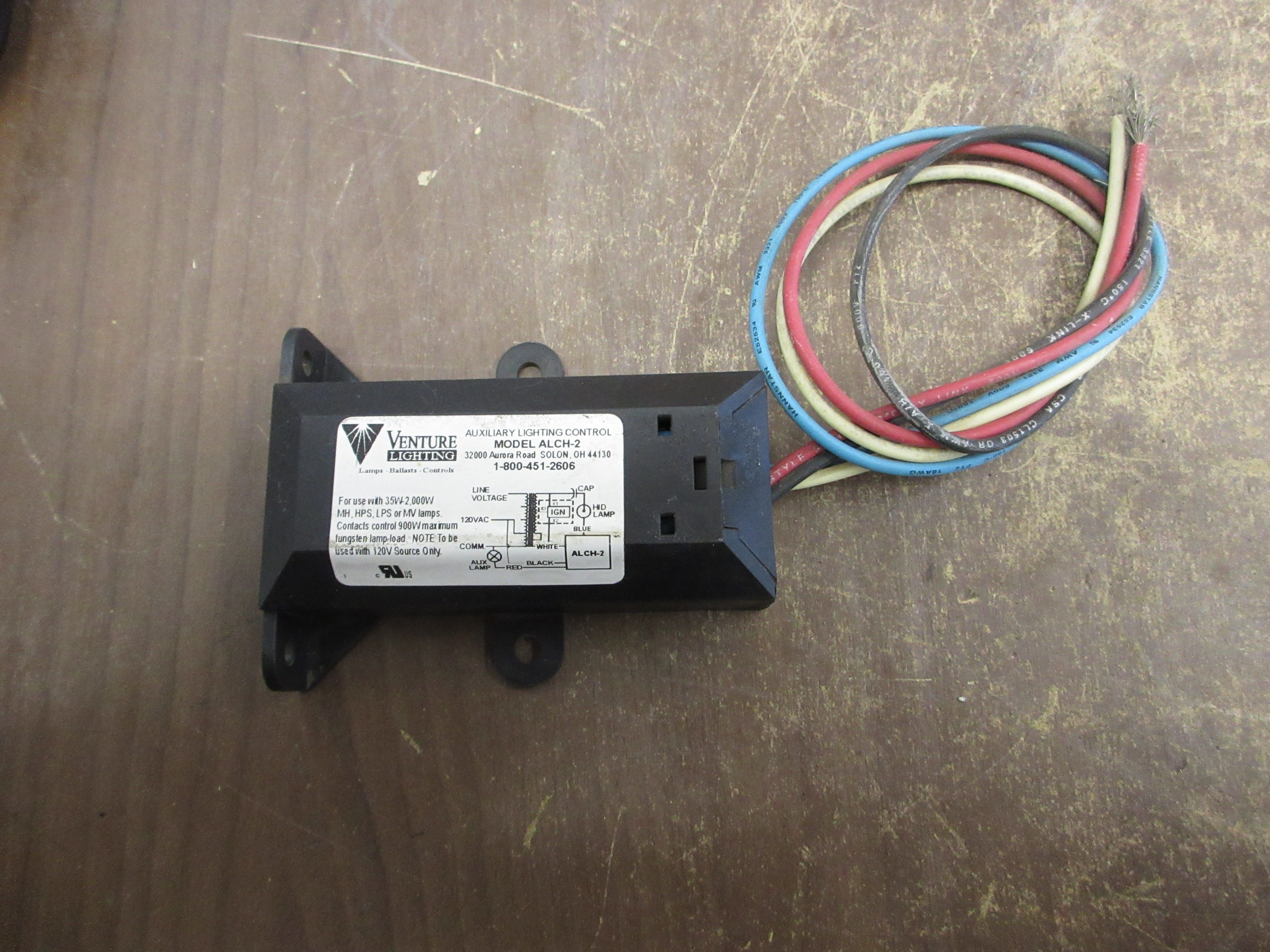 Venture Lighting Auxiliary Lighting Control ALCH-2 35-2000W 120V Used