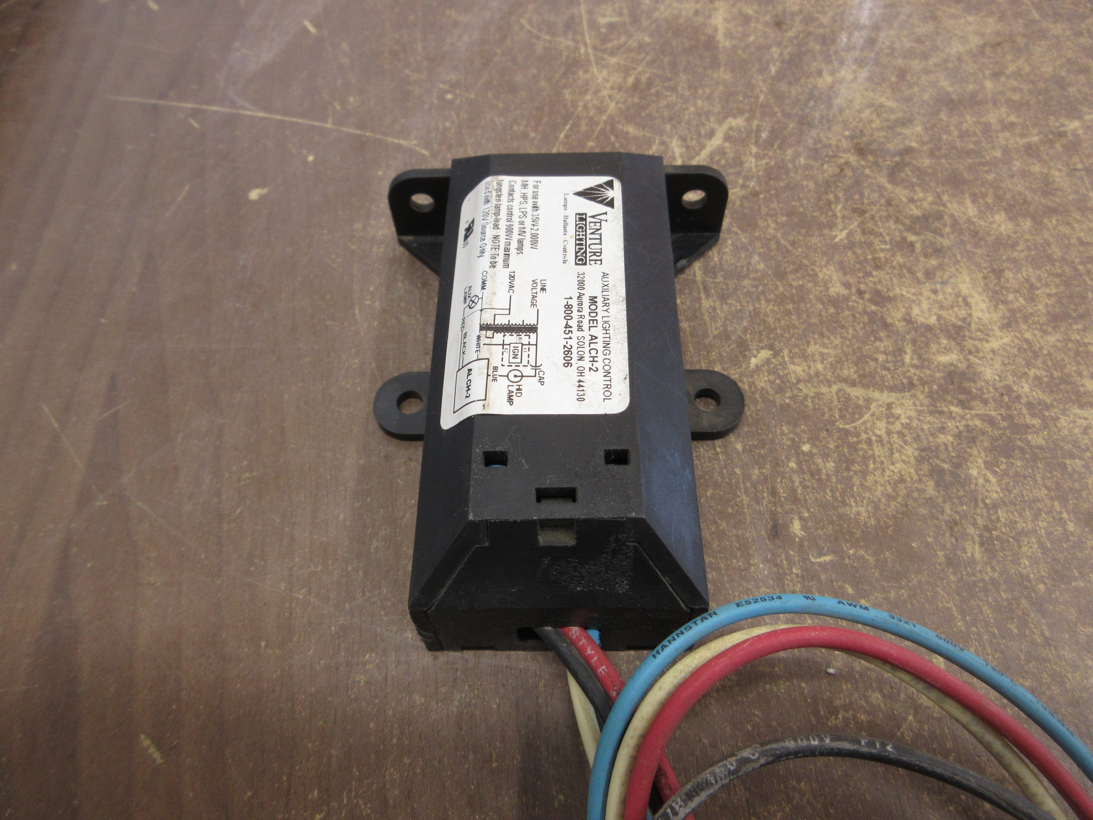 Venture Lighting Auxiliary Lighting Control ALCH-2 35-2000W 120V Used