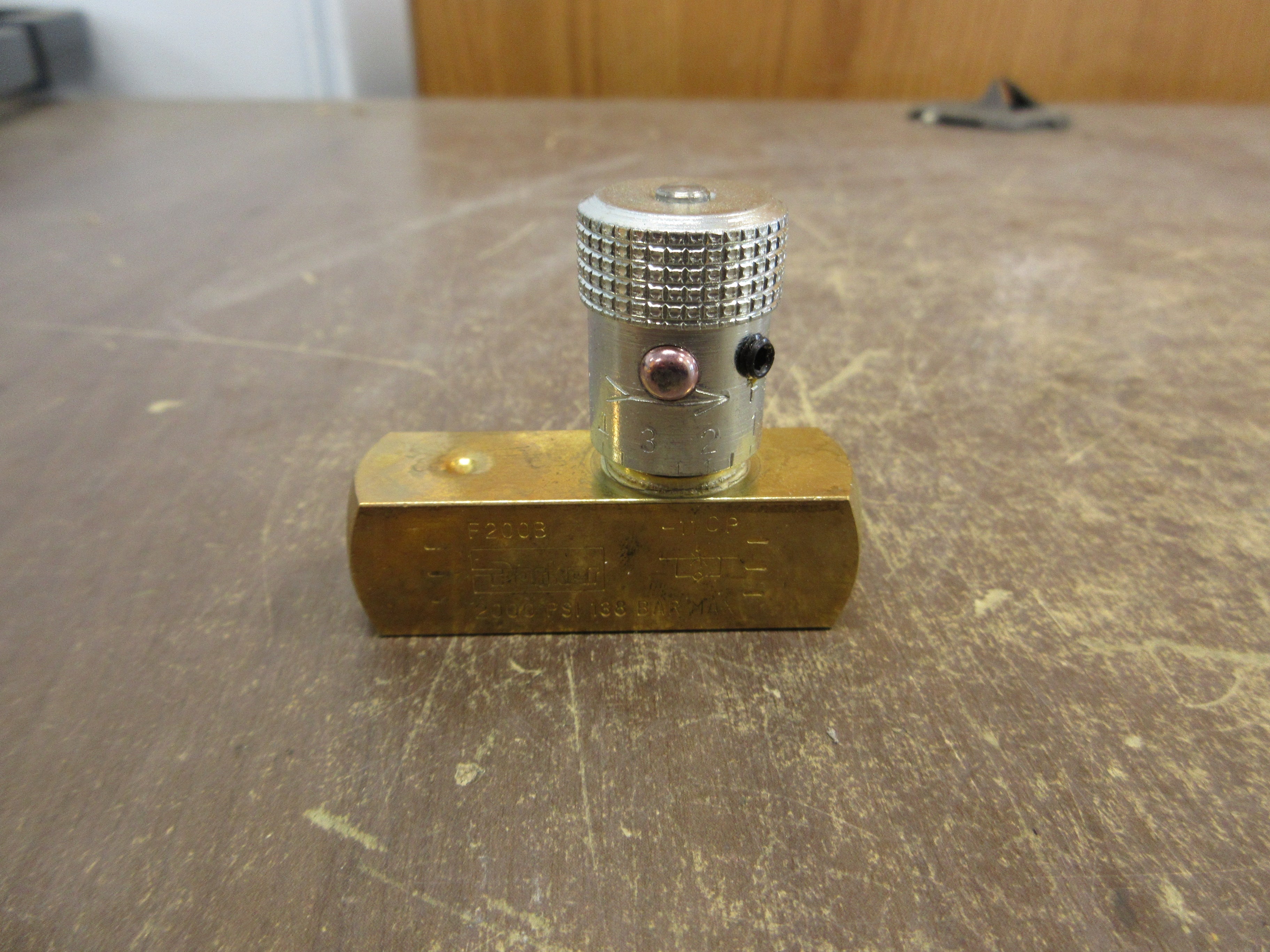 Parker Flow Control Valve F200B/1A853 New Surplus