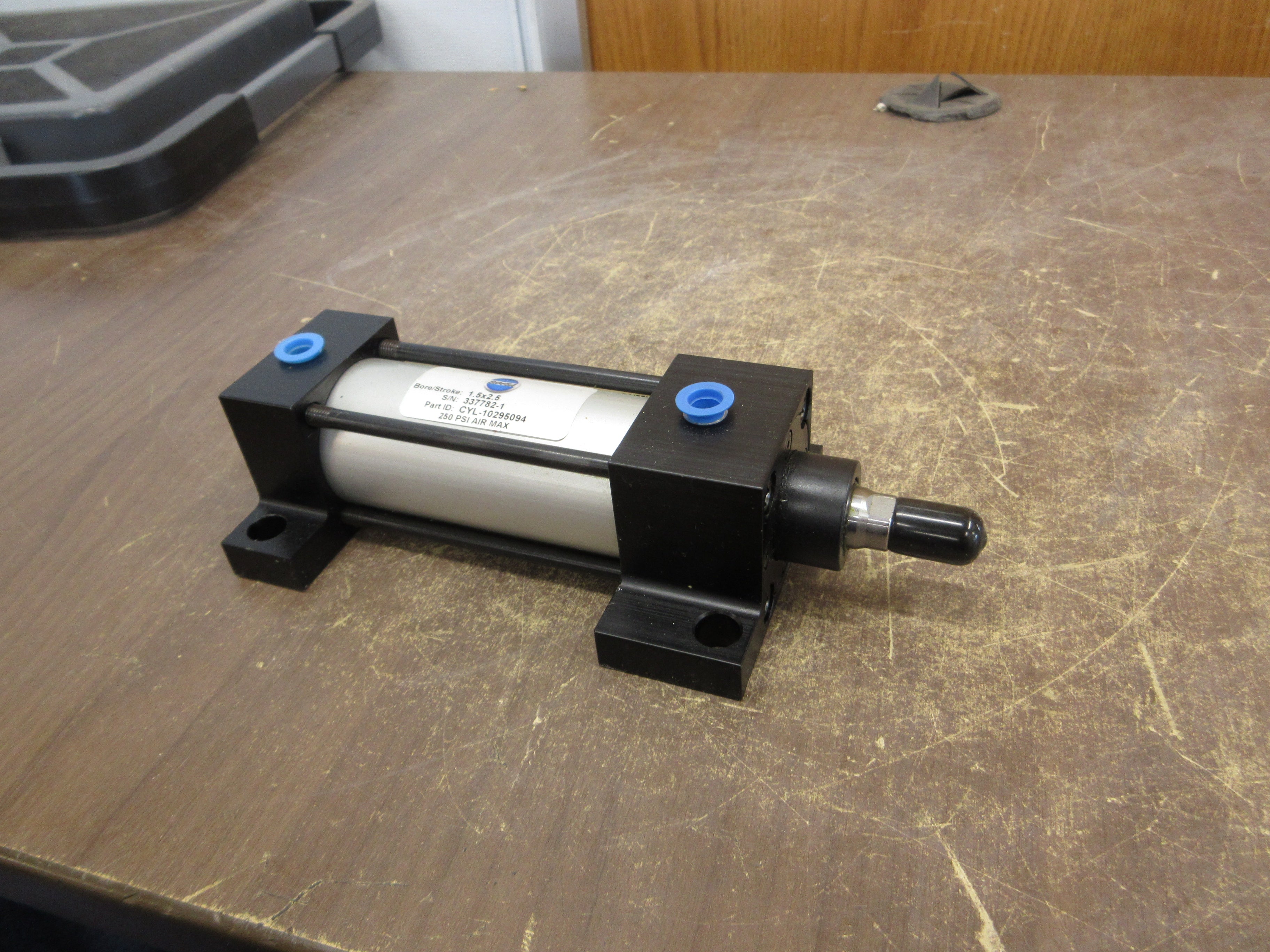 Bimba Air Cylinder CYL-10295094 Bore/Stroke: 1.5x2.5 256PSI *No Box* New Surplus