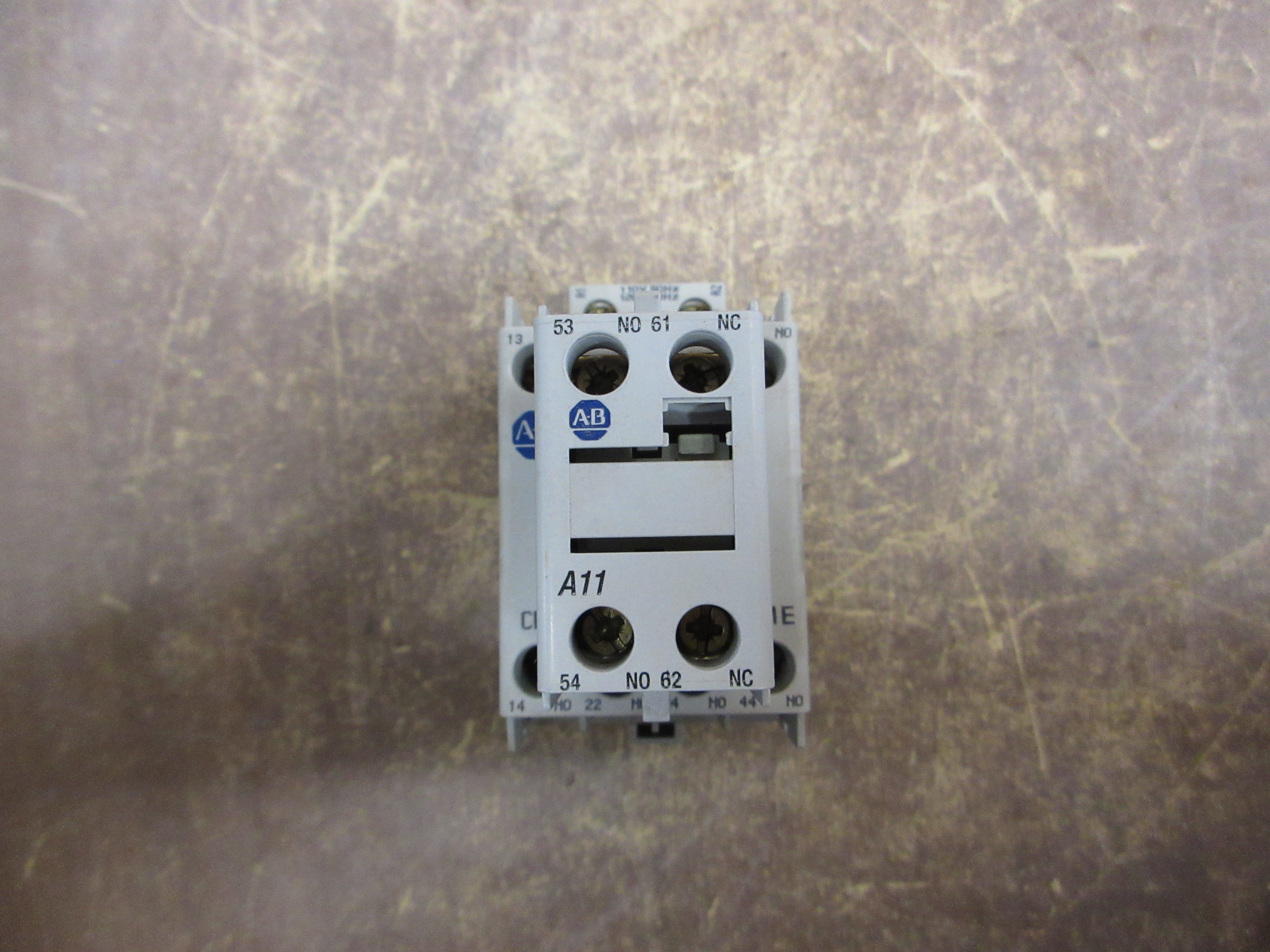 Allen-Bradley Contactor 700-CF310* Ser. A 120V Coil 600V 25A Used