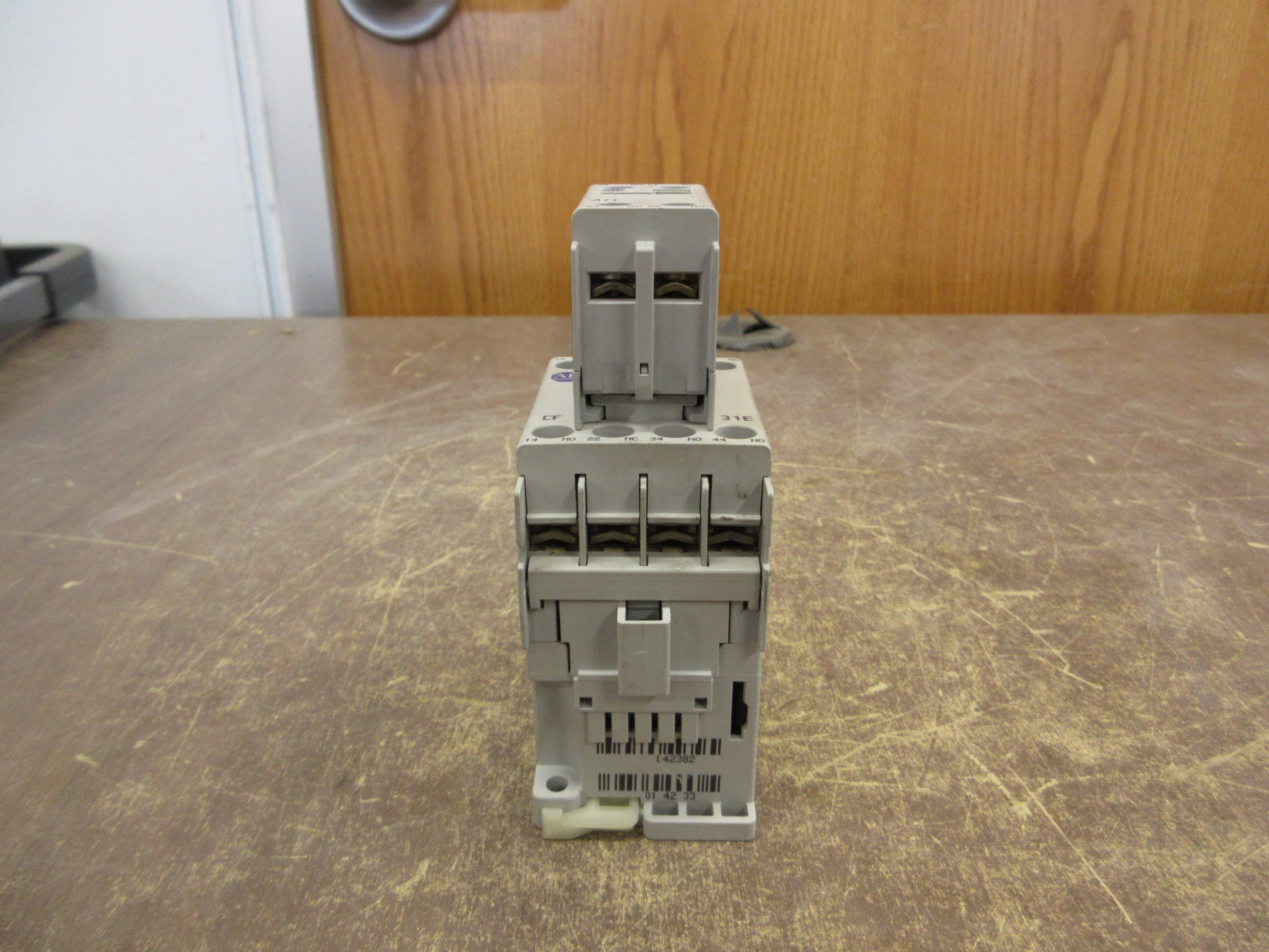 Allen-Bradley Contactor 700-CF310* Ser. A 120V Coil 600V 25A Used