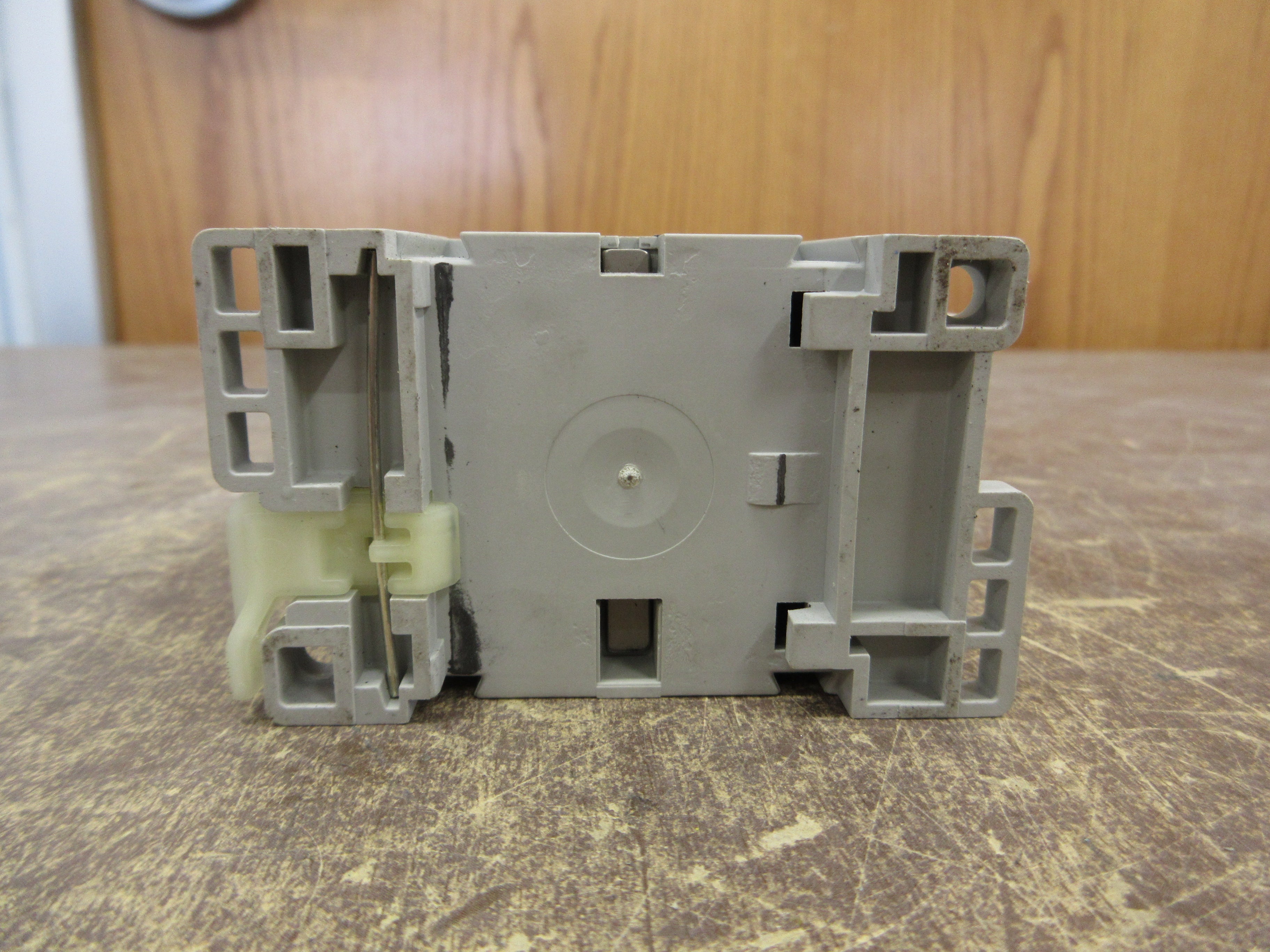 Allen-Bradley Contactor 700-CF310* Ser. A 120V Coil 600V 25A Used