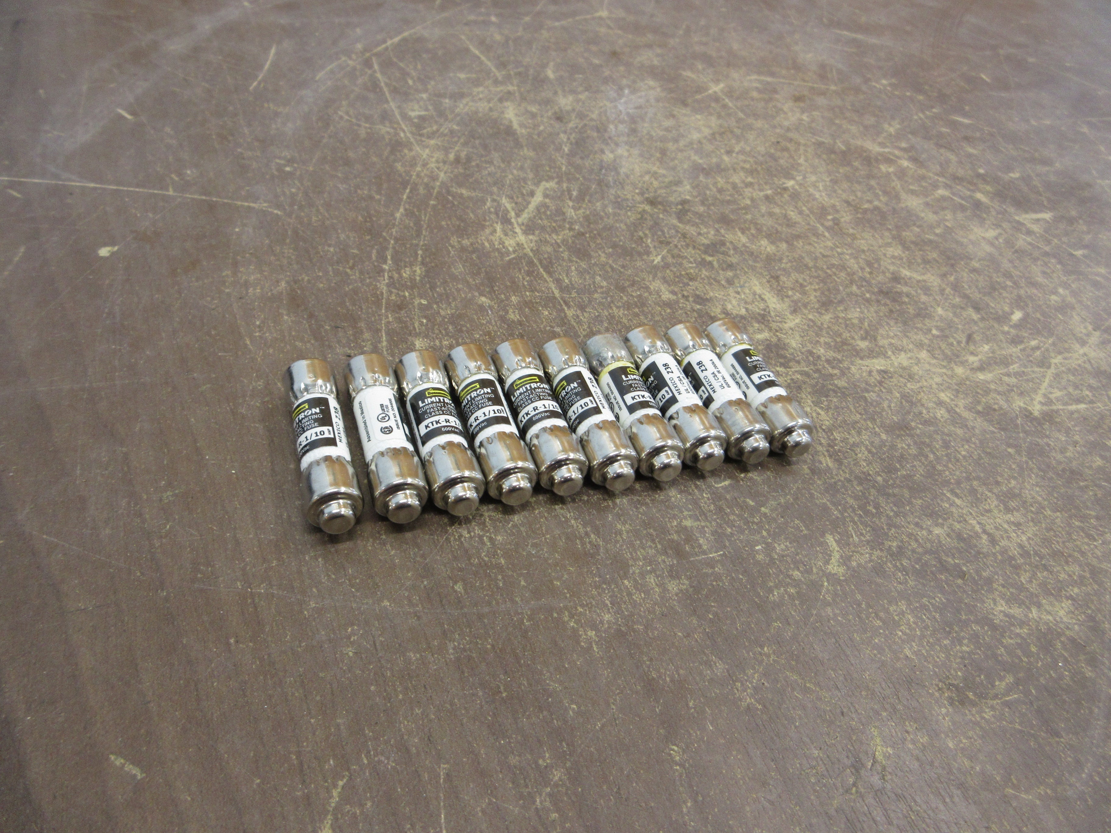 Cooper Bussmann Limitron Fuse KTK-R-1/10 600V 1/10A *Box of 10* New Surplus